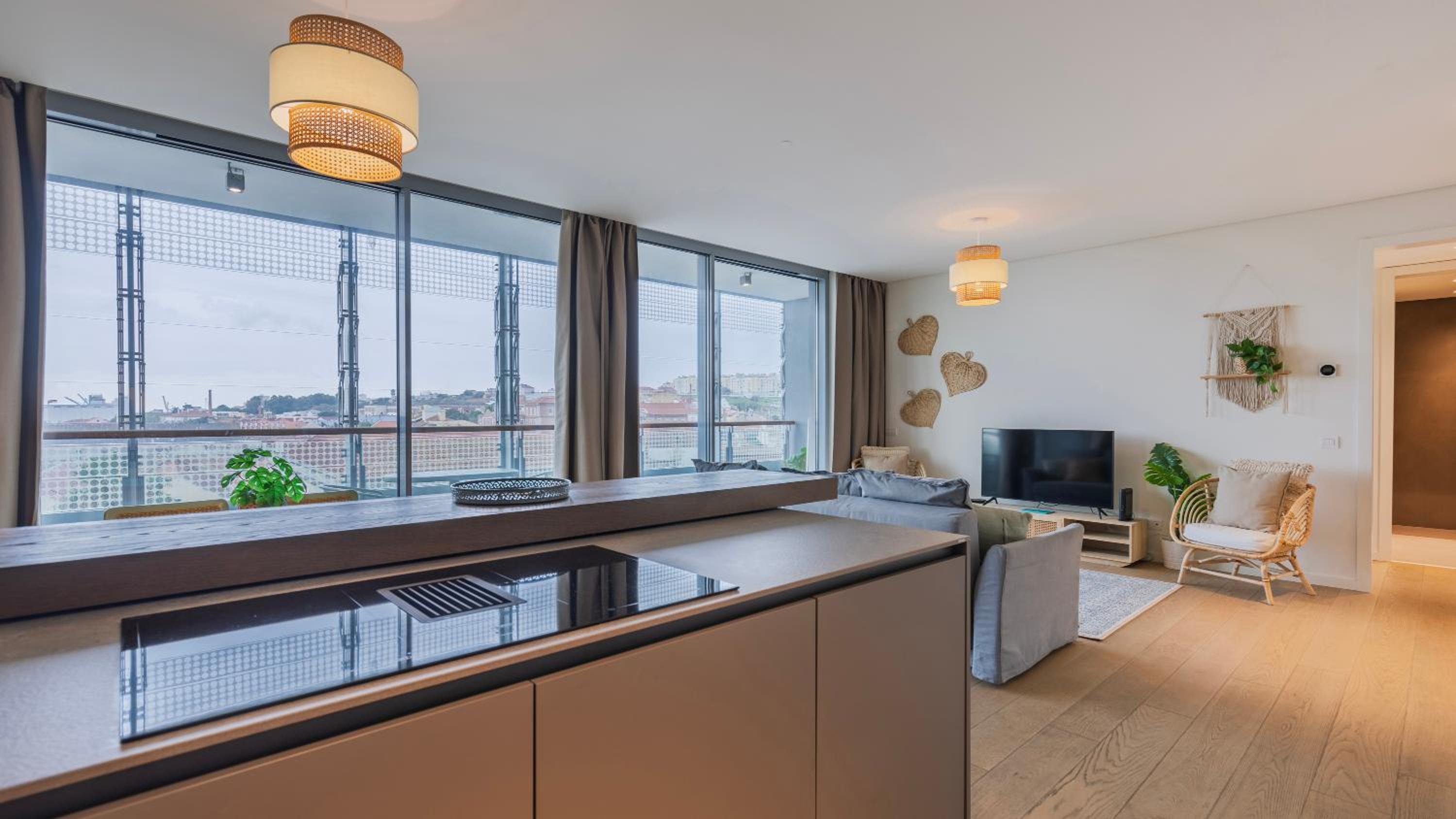 River View 1BDR Apartment by LovelyStay