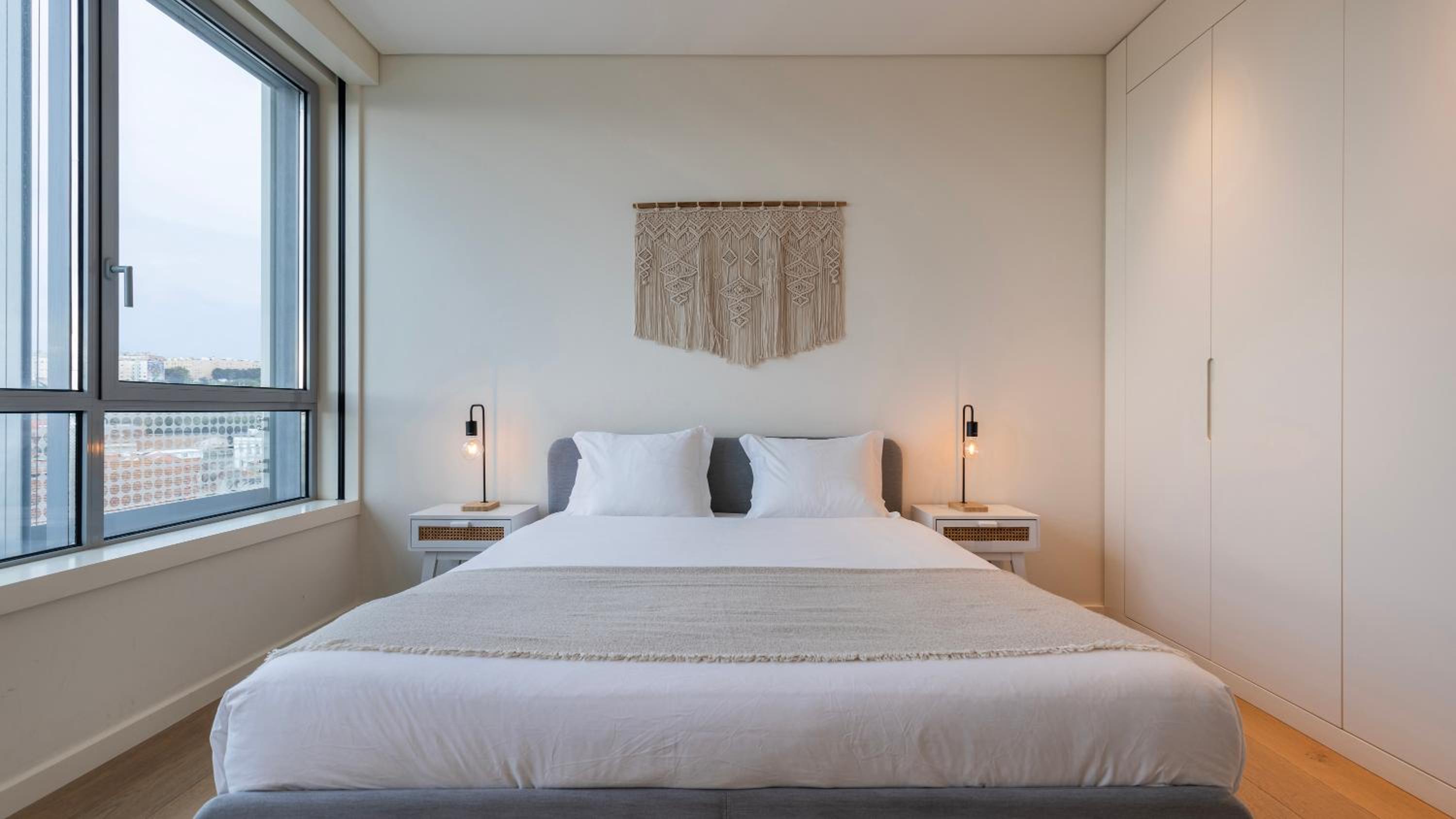 River View 1BDR Apartment by LovelyStay