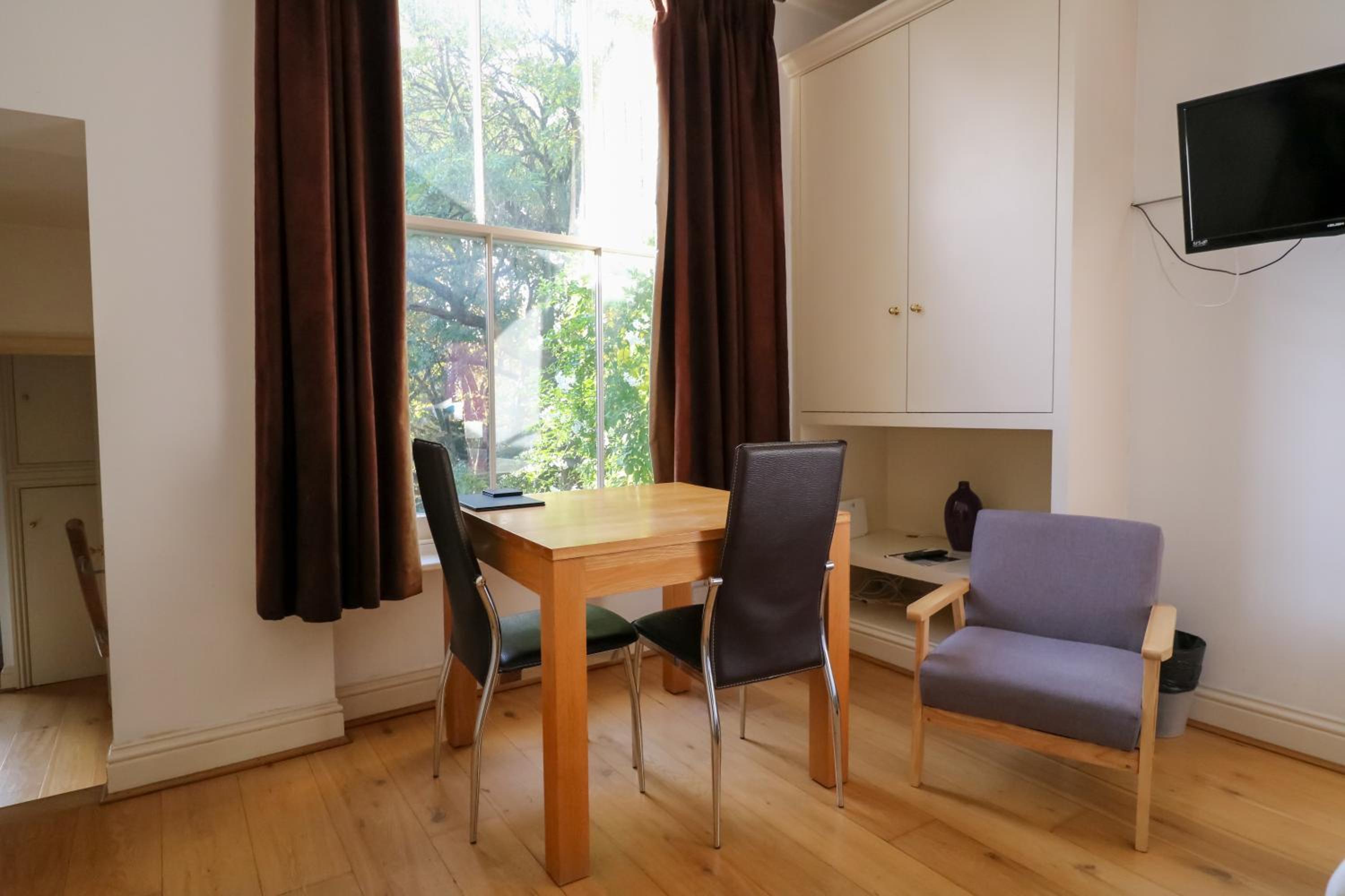 Longridge Road Apartments