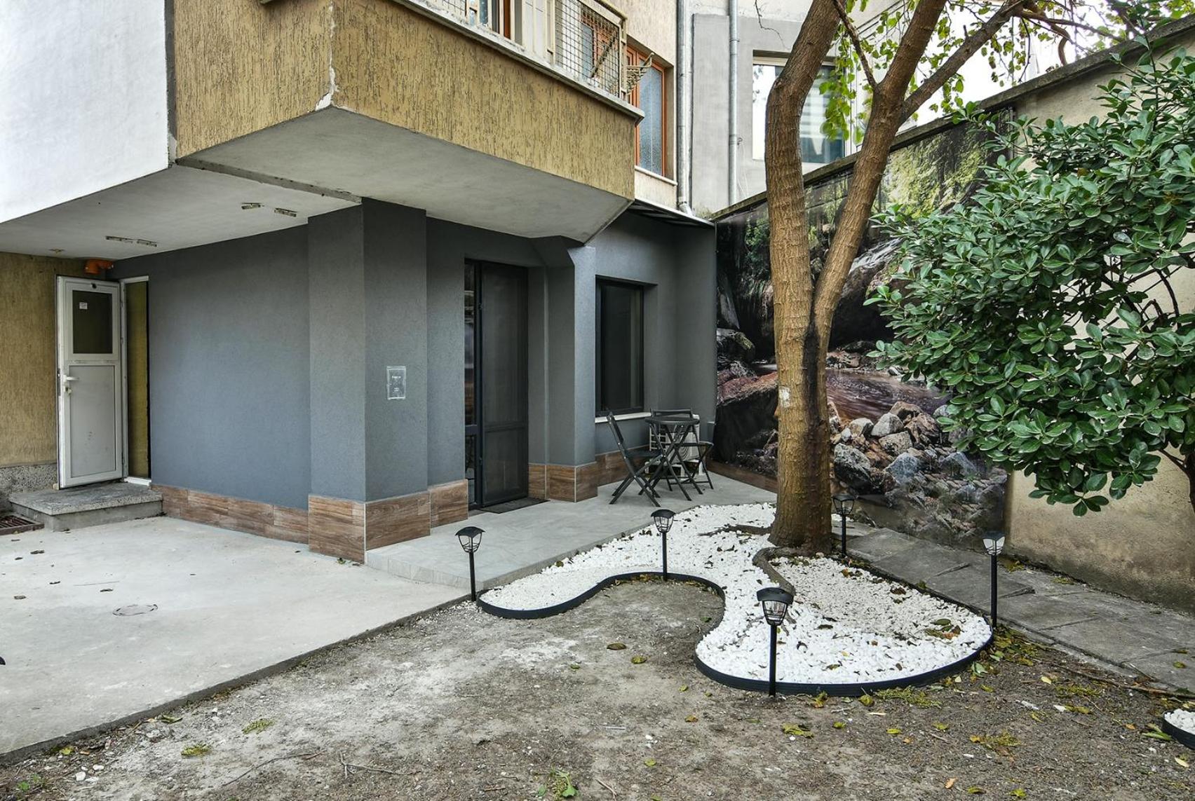 Central Apartments with Patio Close to Sea
