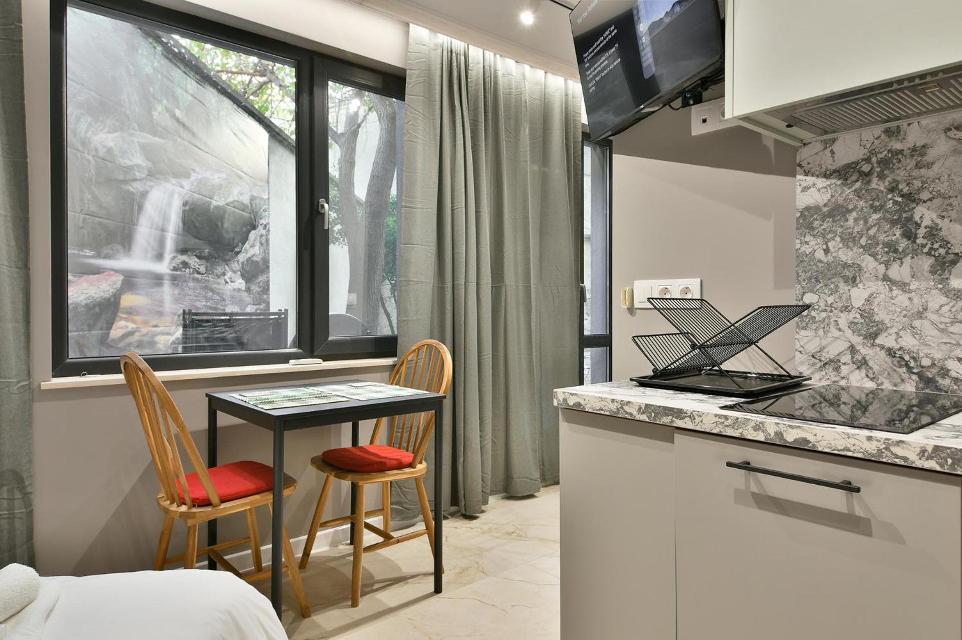 Central Apartments with Patio Close to Sea