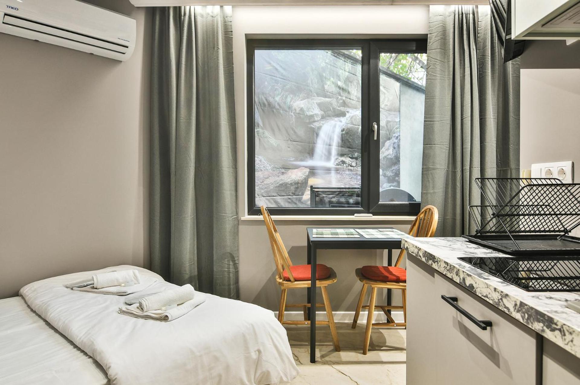 Central Apartments with Patio Close to Sea