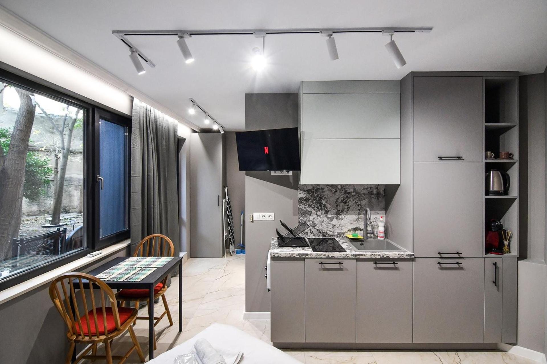 Central Apartments with Patio Close to Sea
