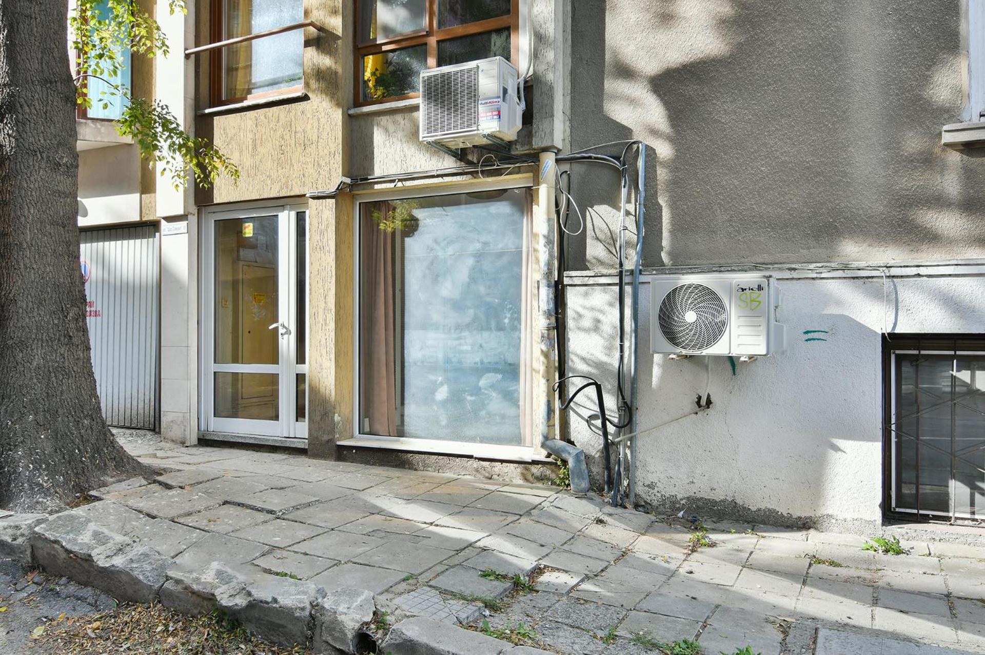 Central Apartments with Patio Close to Sea