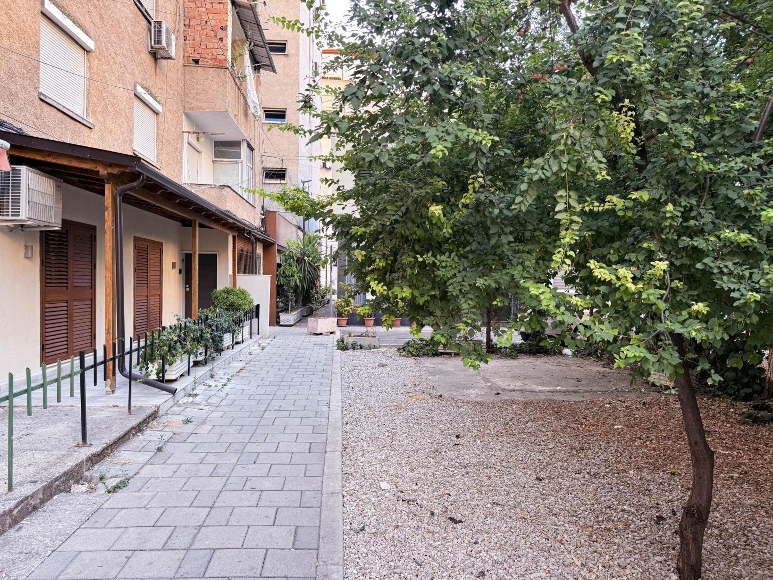 Tirana Lovely Apartment 1