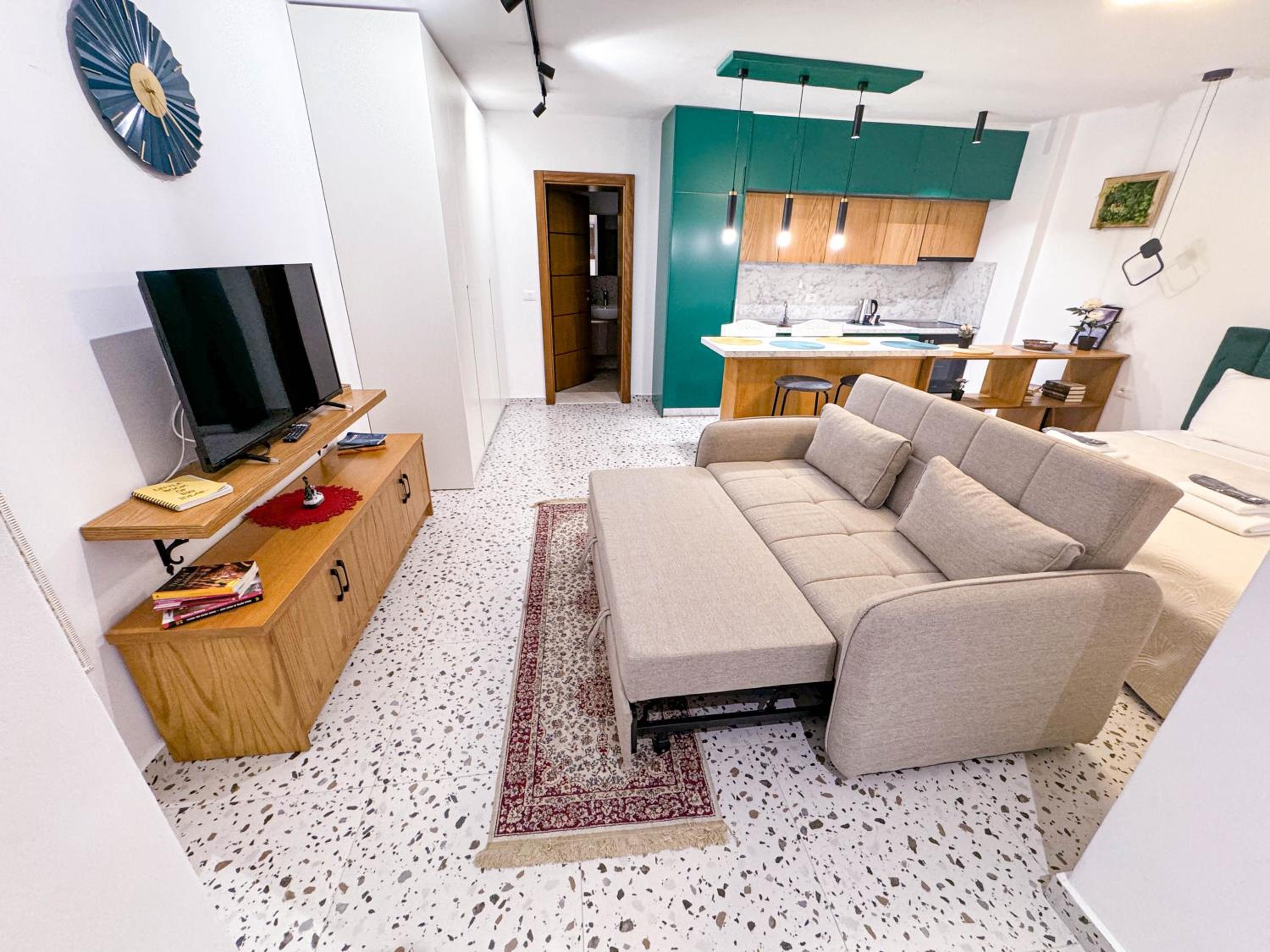 Tirana Lovely Apartment 1