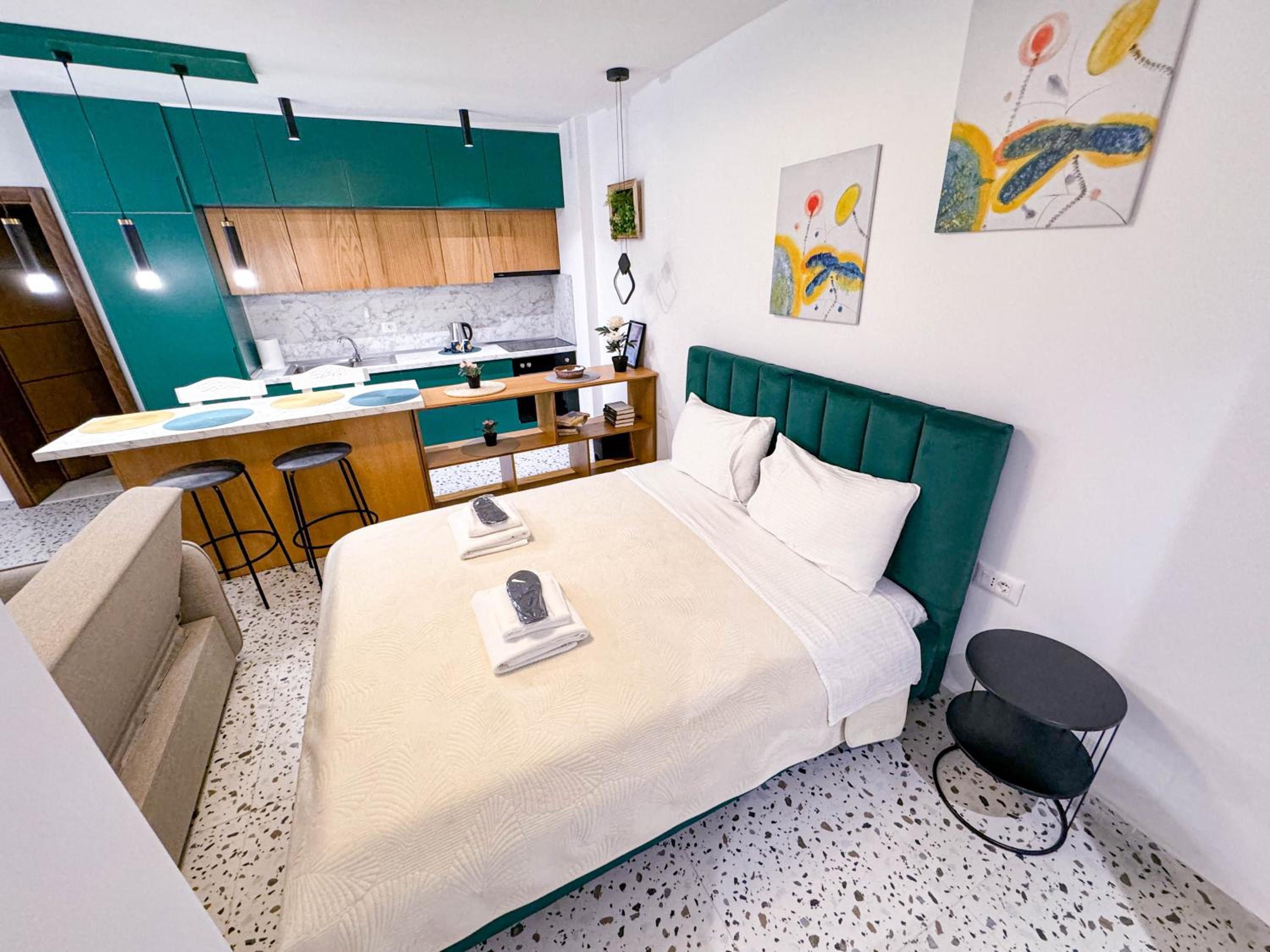 Tirana Lovely Apartment 1