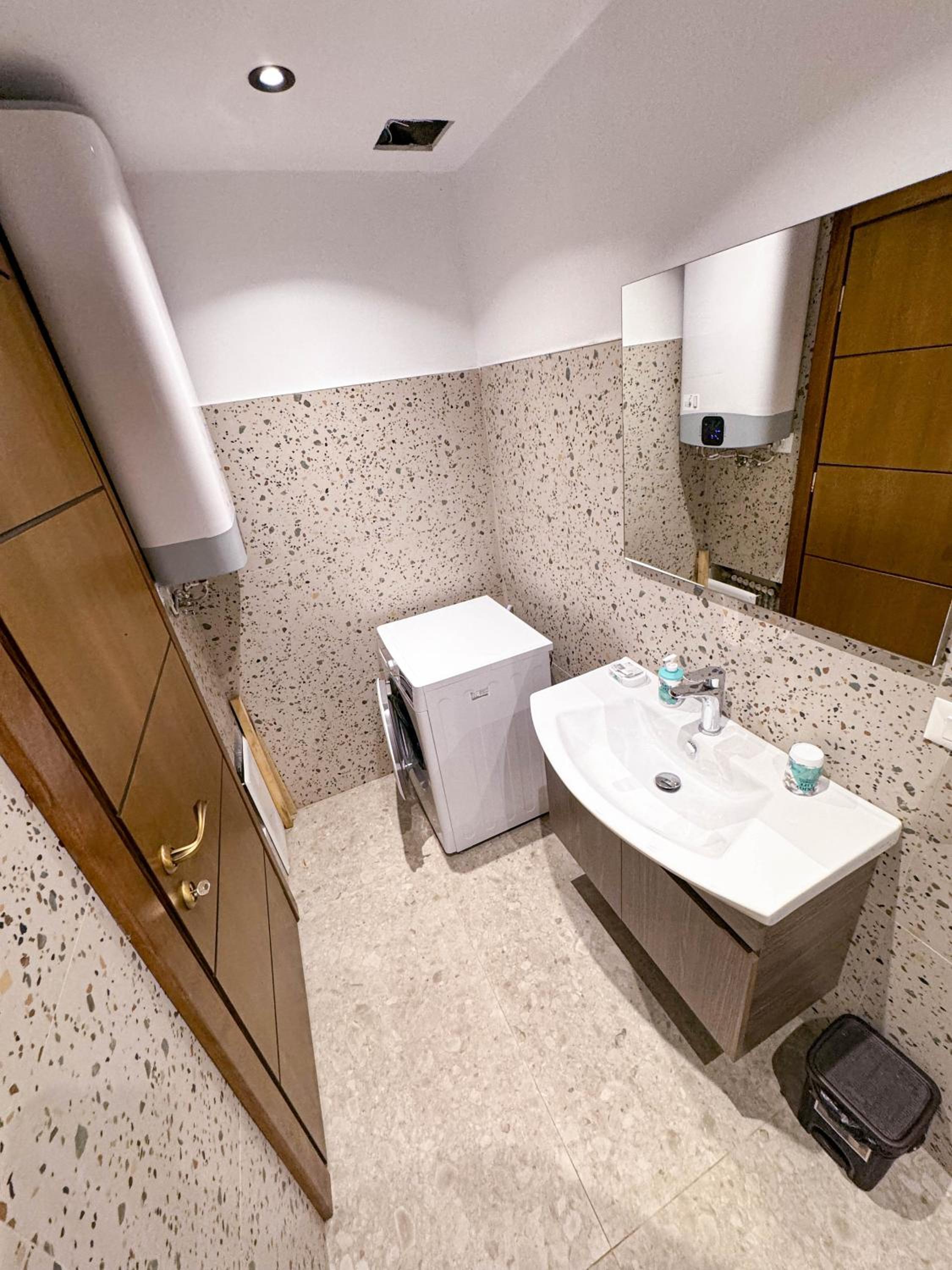 Tirana Lovely Apartment 1