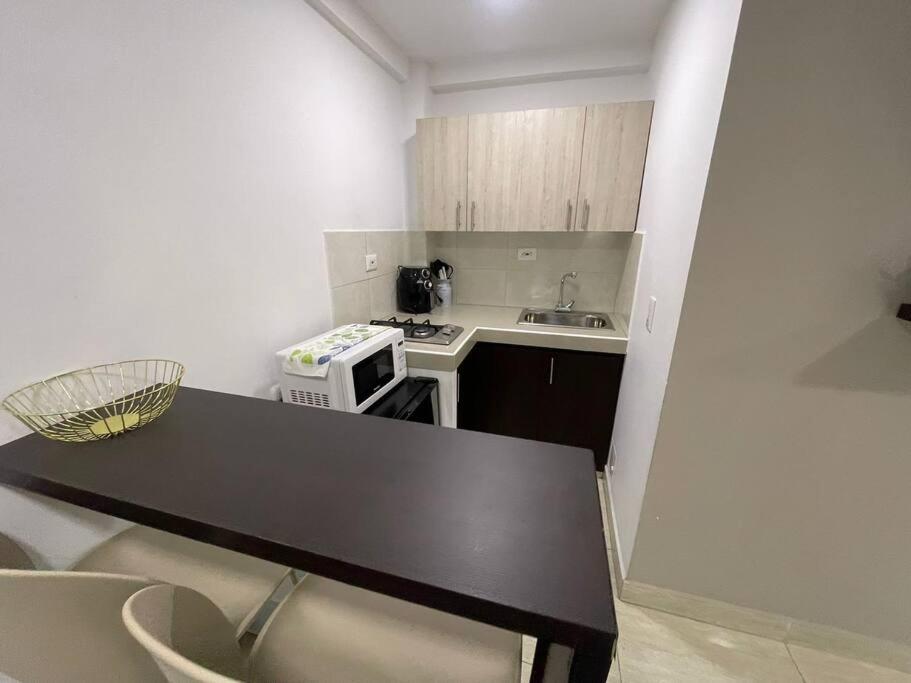 Castellana 202 - Apartaestudio loft en la Castellana Norte