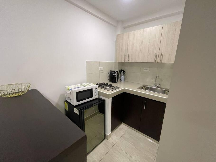 Castellana 202 - Apartaestudio loft en la Castellana Norte
