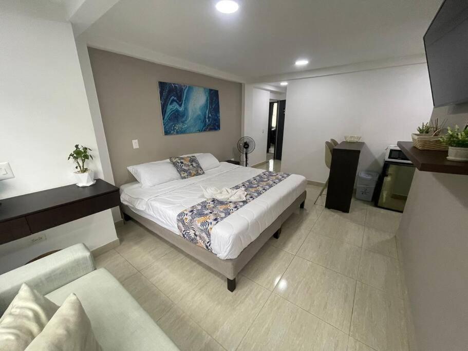 Castellana 202 - Apartaestudio loft en la Castellana Norte