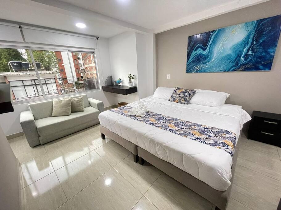 Castellana 202 - Apartaestudio loft en la Castellana Norte