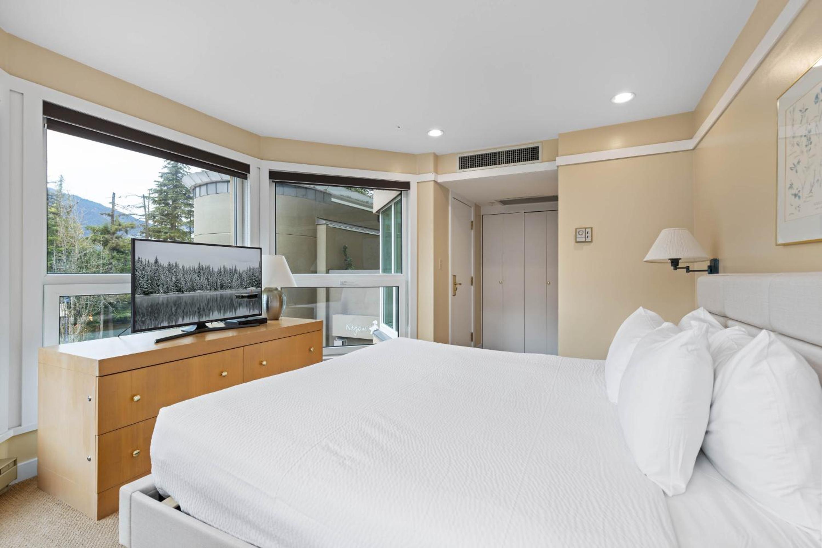 Le Chamois by Whistler Premier