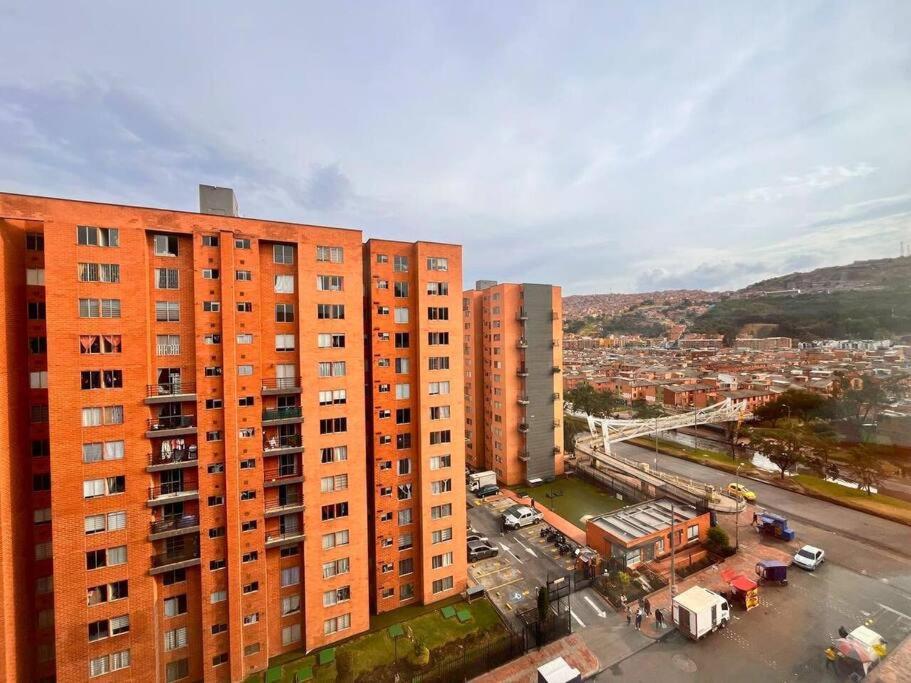 Acogedor Apartamento en zona residencial con vista a la ciudad Wi-Fi 350 Mbps