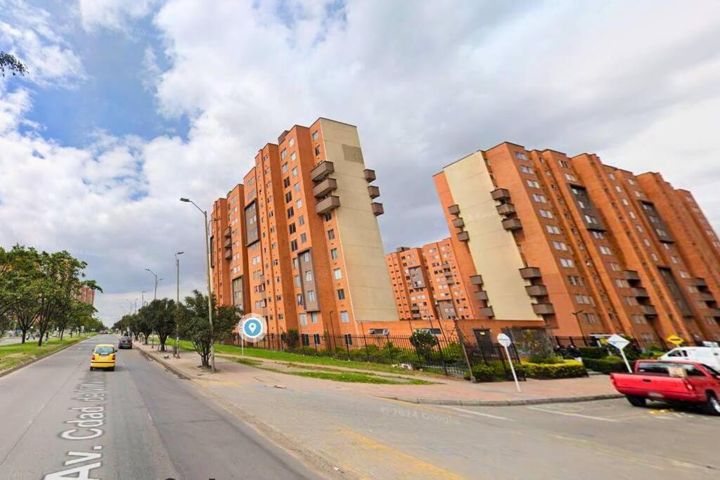 Acogedor Apartamento en zona residencial con vista a la ciudad Wi-Fi 350 Mbps