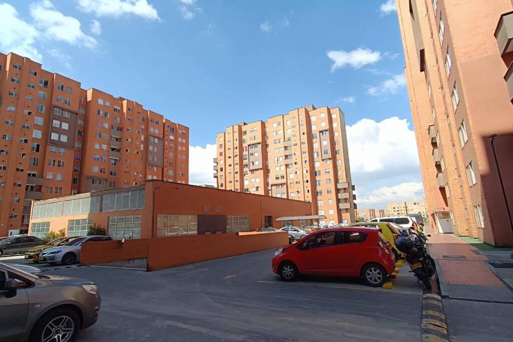 Acogedor Apartamento en zona residencial con vista a la ciudad Wi-Fi 350 Mbps