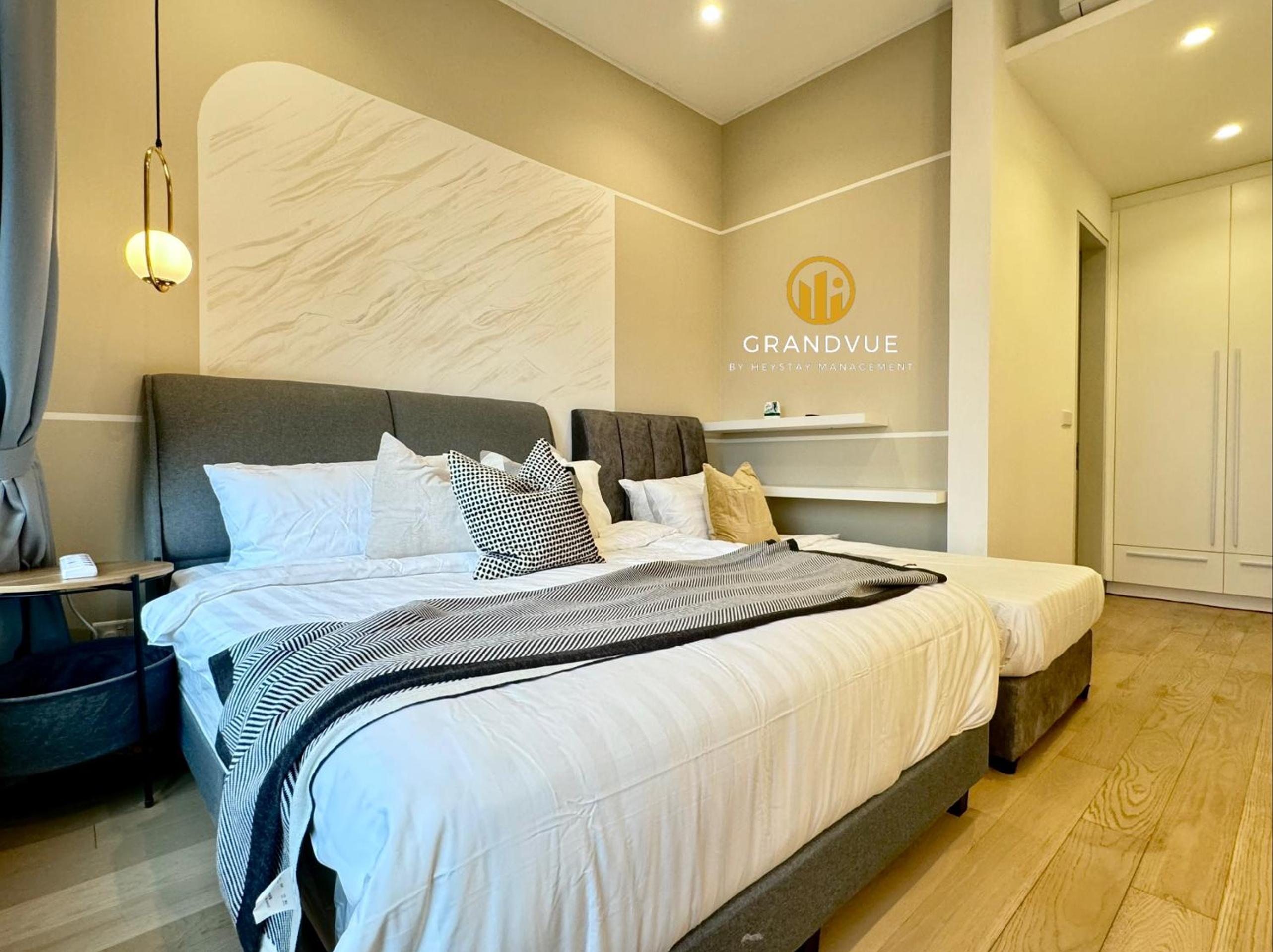 Lucentia BukitBintang KlccView InfinityPool By HeyStay Management