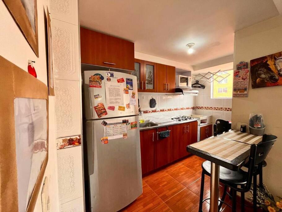 Acogedor Apartamento en zona residencial con vista a la ciudad Wi-Fi 350 Mbps