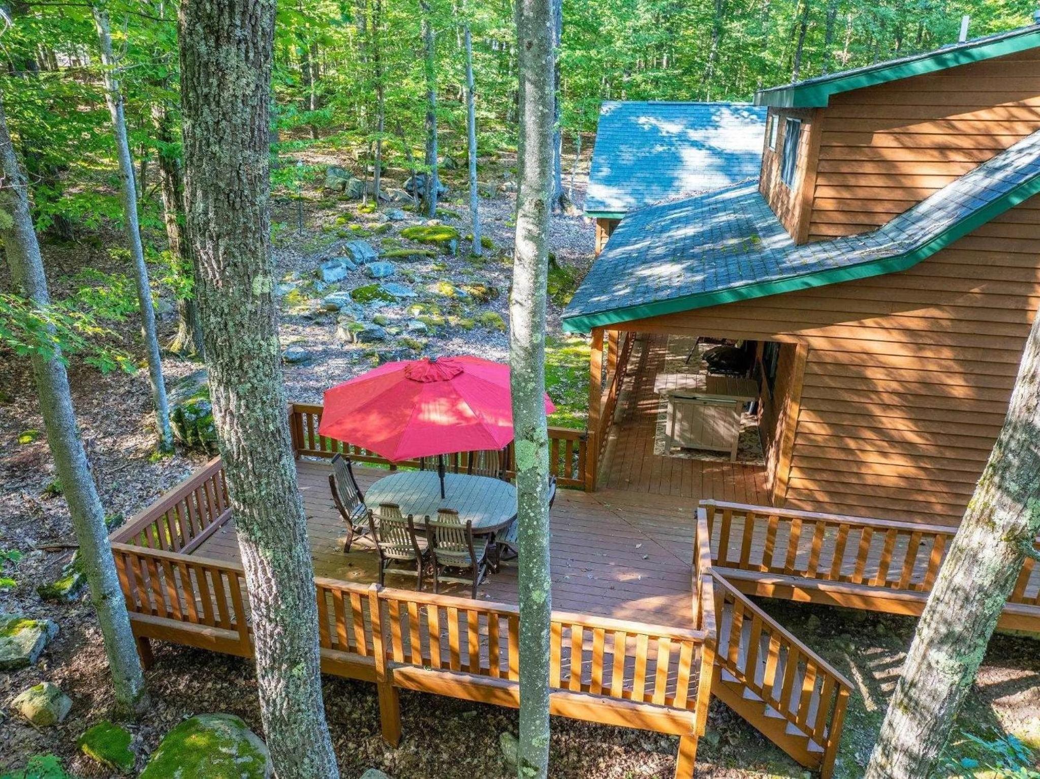 The Bear's Den Lodge view 5