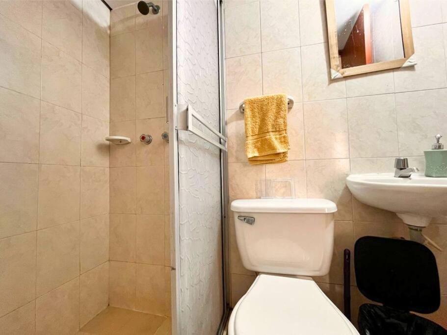 Acogedor Apartamento en zona residencial con vista a la ciudad Wi-Fi 350 Mbps