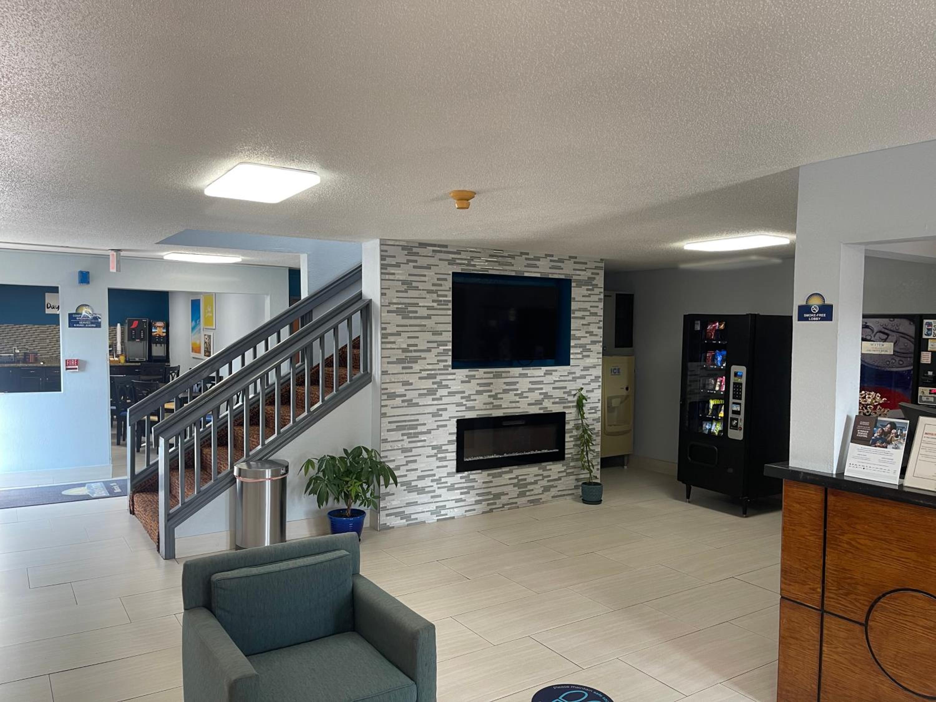 Muncie Vacations - Days Inn by Wyndham Muncie -Ball State University - Property Image 26