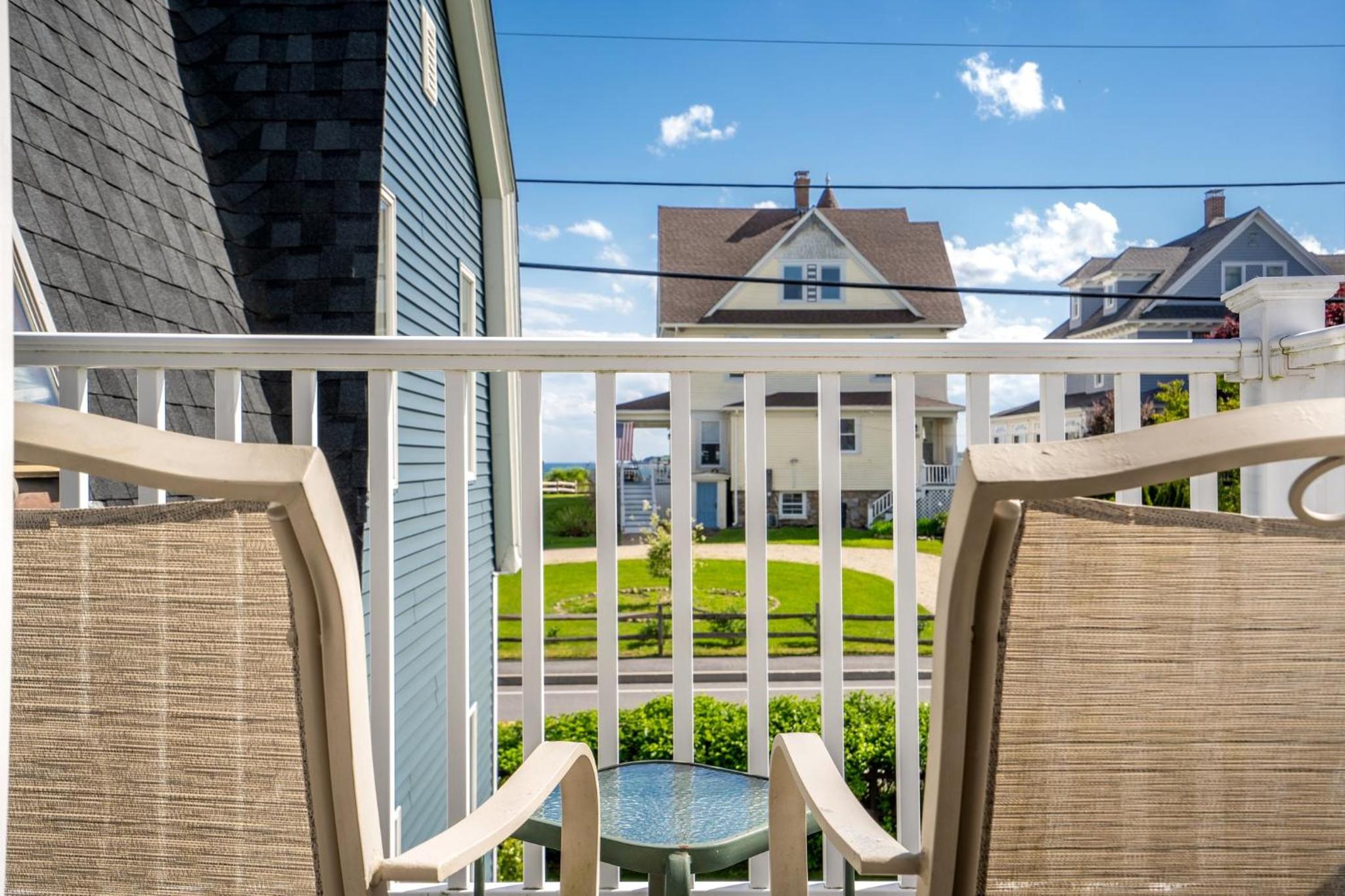 The Lighthouse Inn & Suites