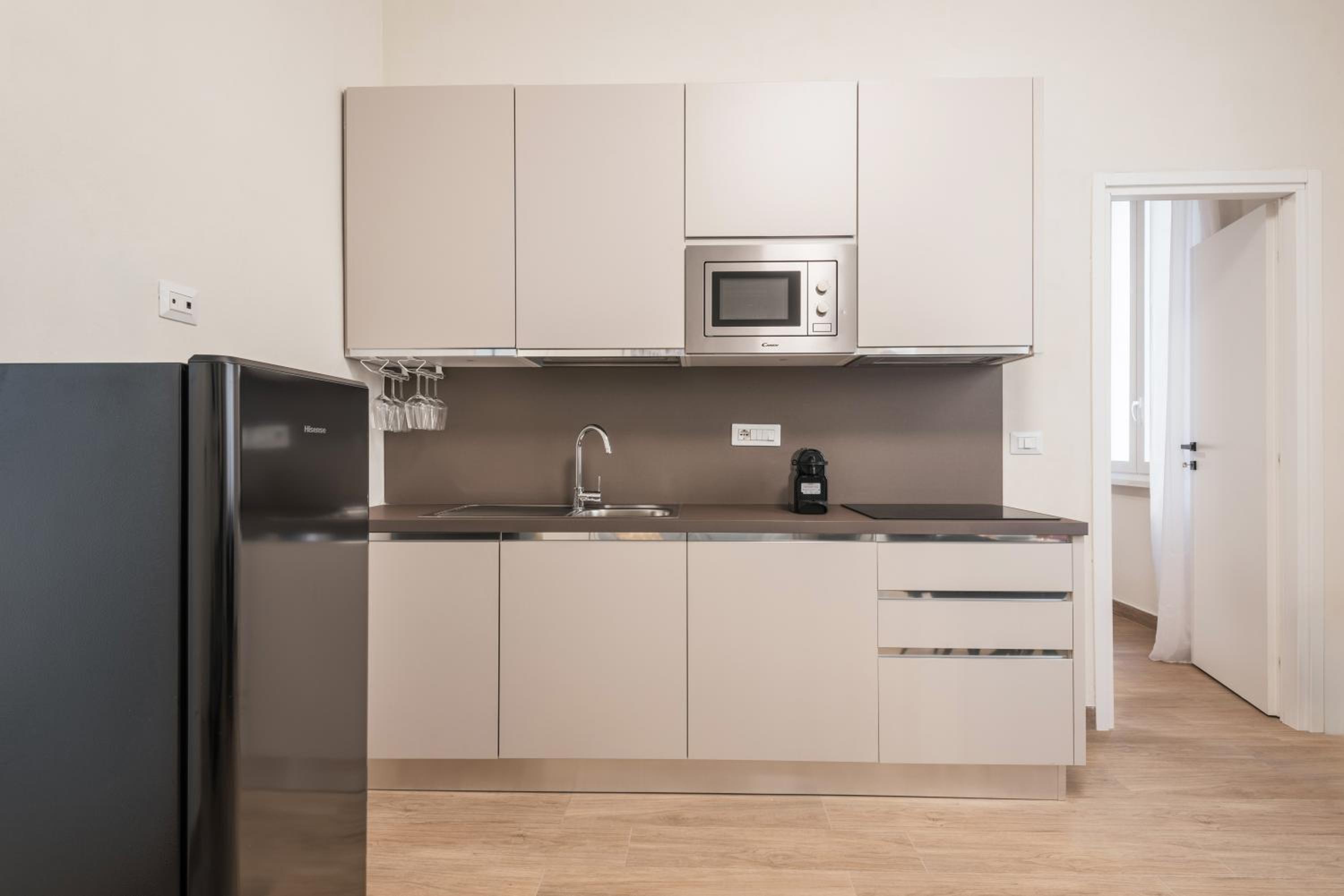 C1 Top Class Apartments, 2 camere delux, max 6 persone distante 15 minuti a piedi da Fontana di Trevi