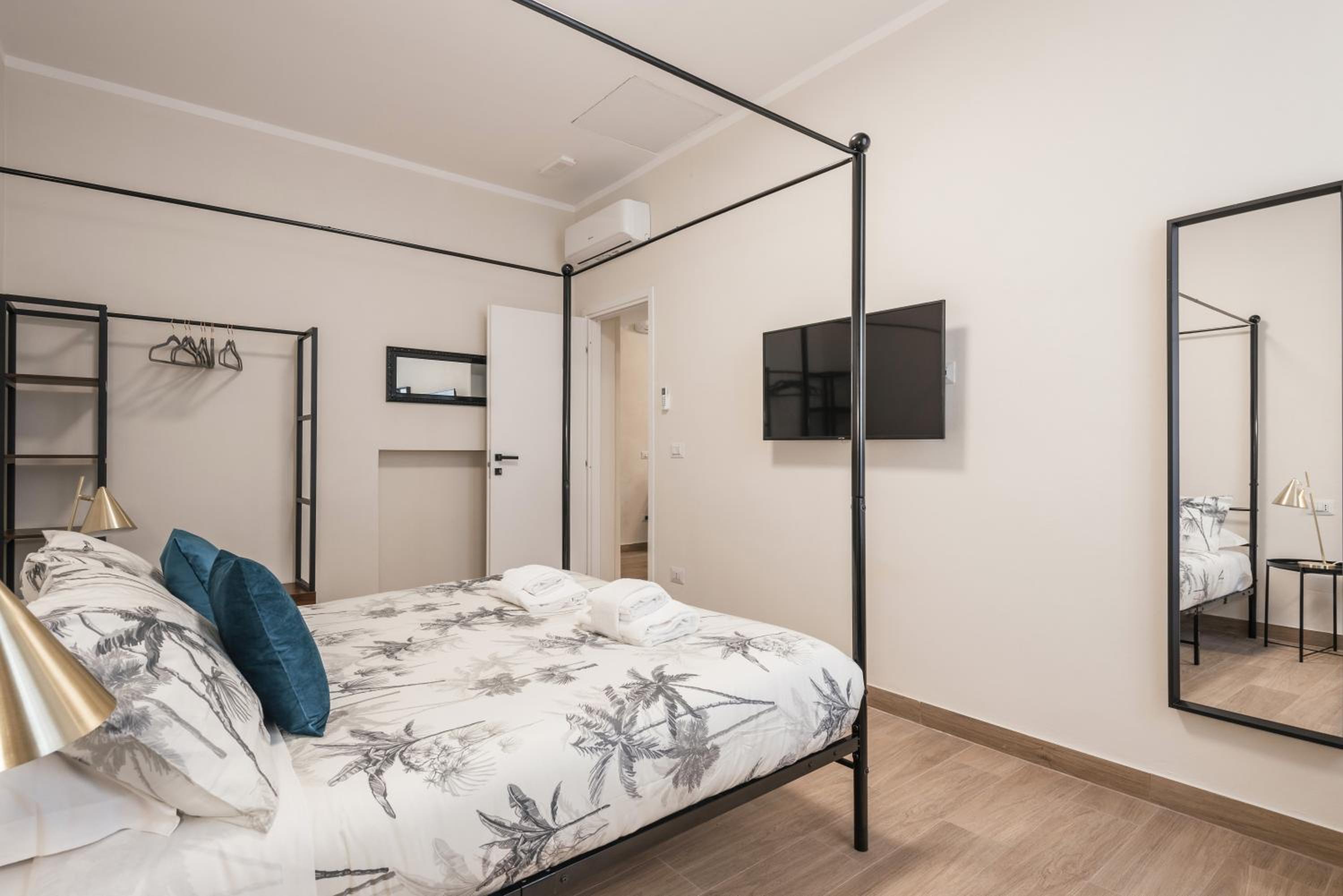 C1 Top Class Apartments, 2 camere delux, max 6 persone distante 15 minuti a piedi da Fontana di Trevi