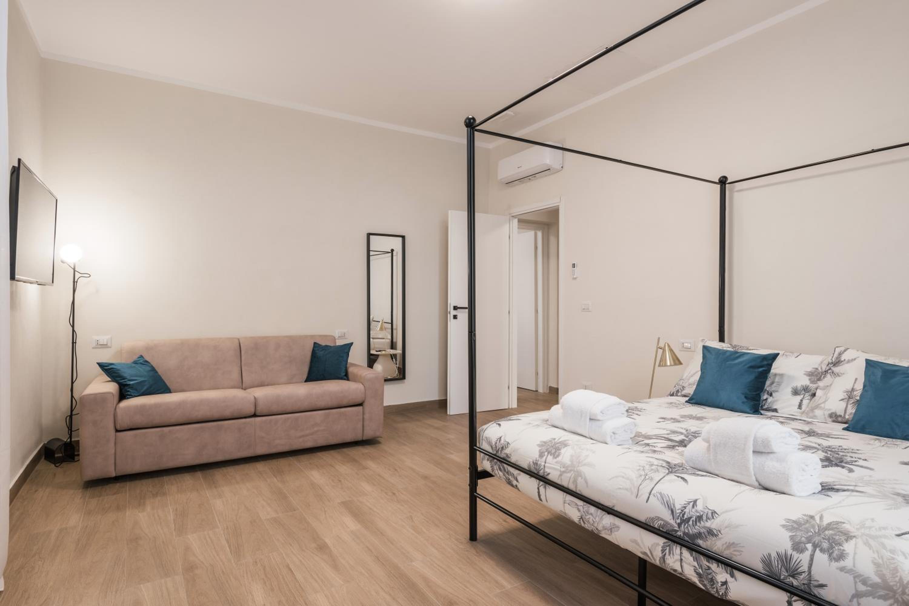 C1 Top Class Apartments, 2 camere delux, max 6 persone distante 15 minuti a piedi da Fontana di Trevi