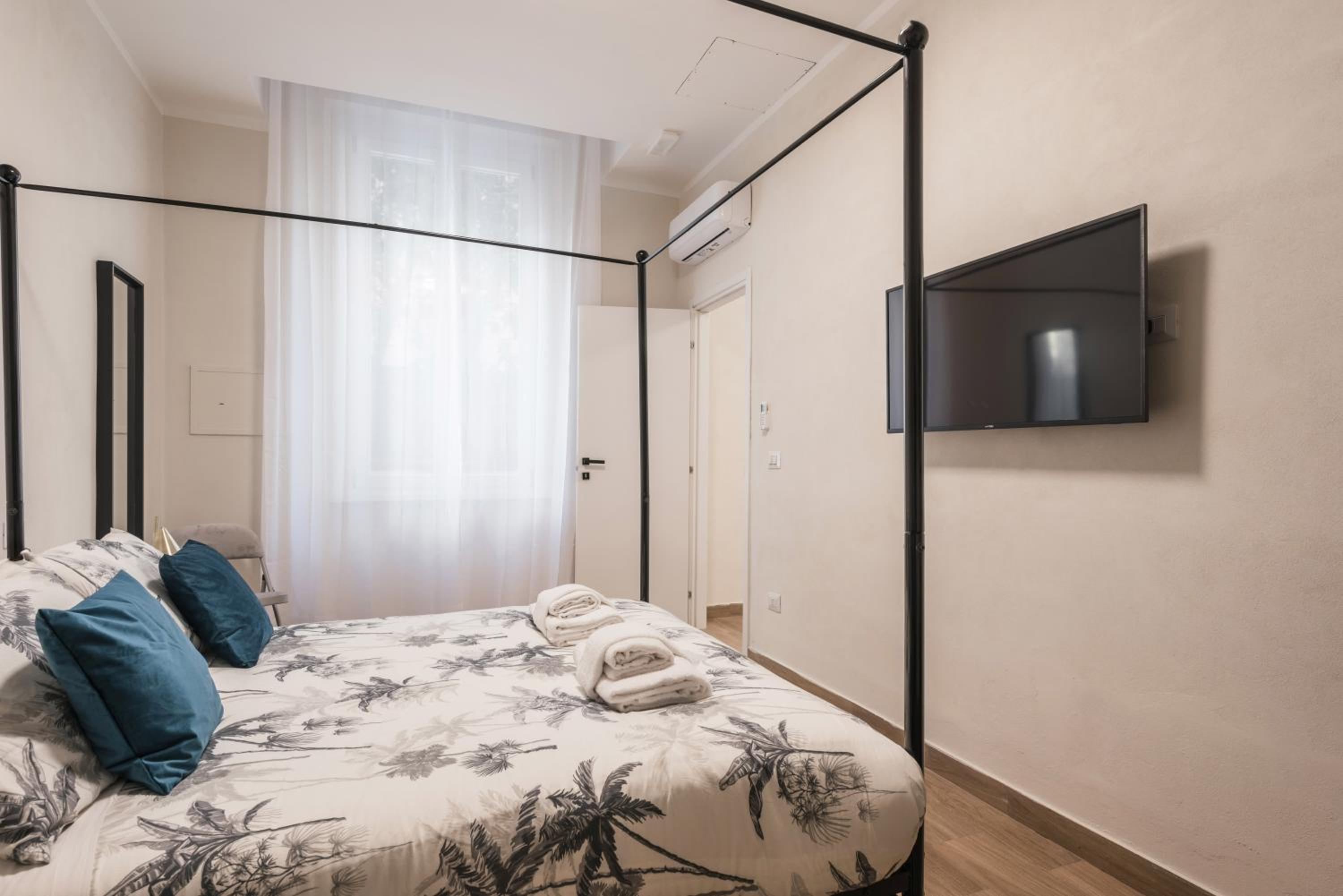 C1 Top Class Apartments, 2 camere delux, max 6 persone distante 15 minuti a piedi da Fontana di Trevi