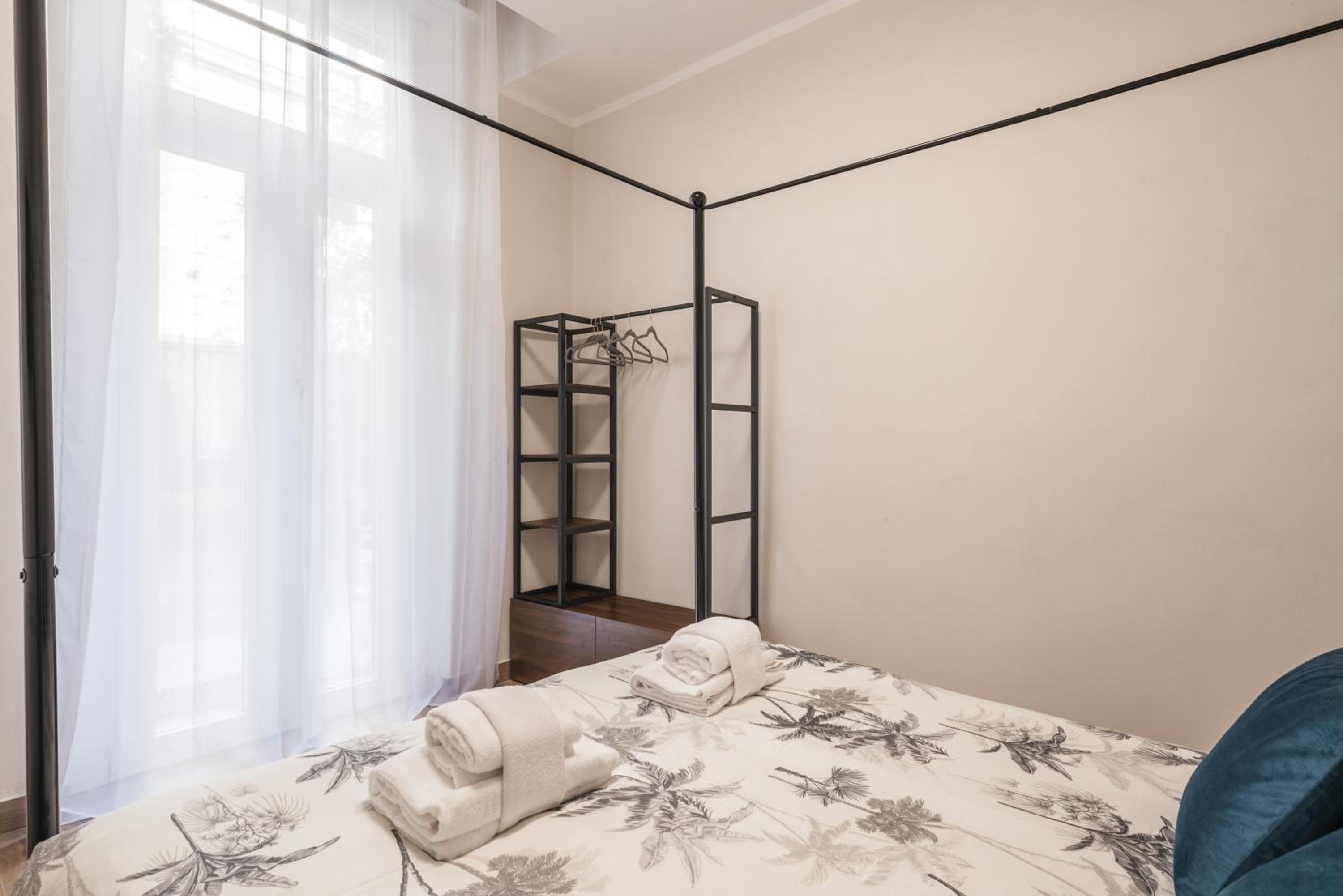 C1 Top Class Apartments, 2 camere delux, max 6 persone distante 15 minuti a piedi da Fontana di Trevi
