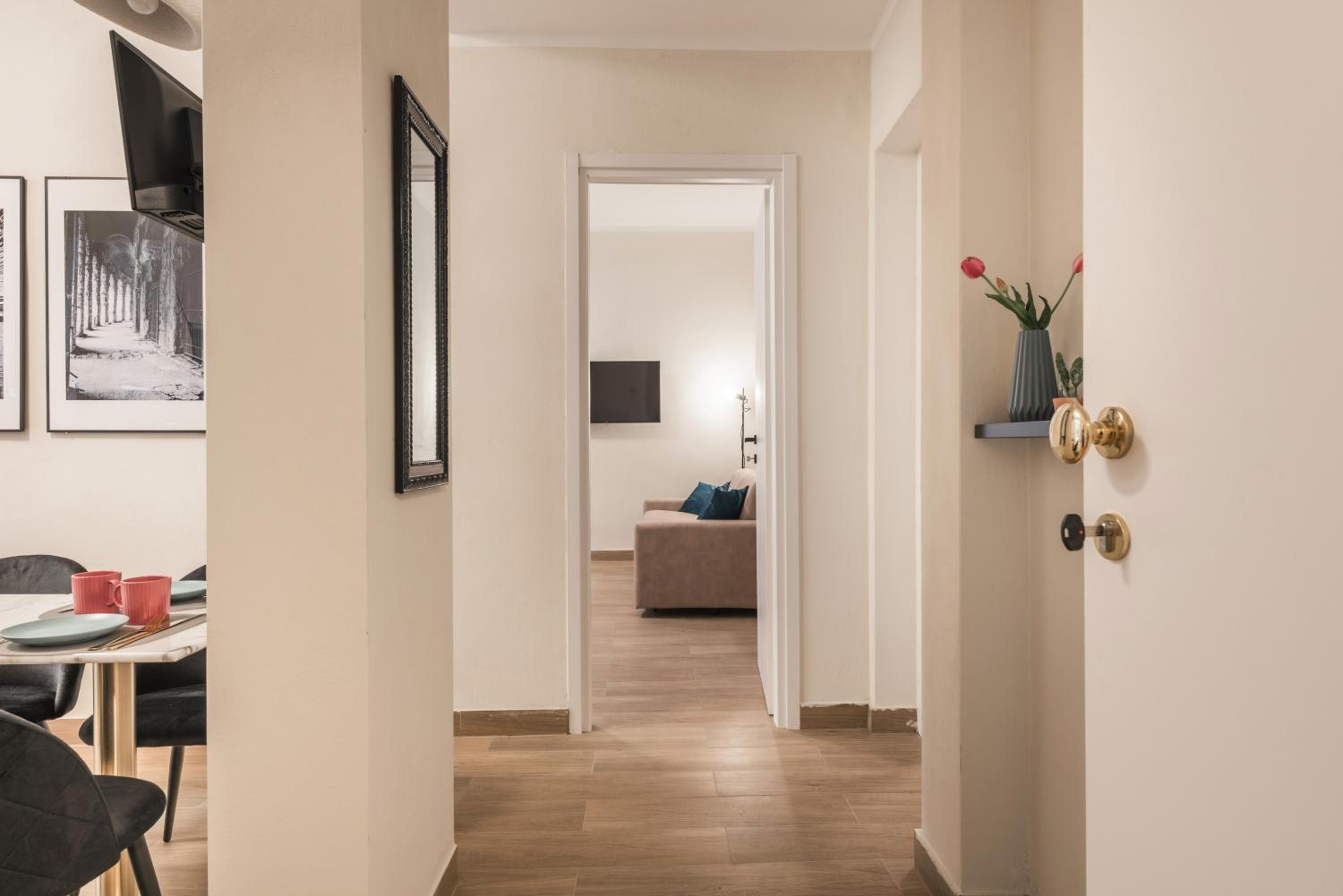 C1 Top Class Apartments, 2 camere delux, max 6 persone distante 15 minuti a piedi da Fontana di Trevi