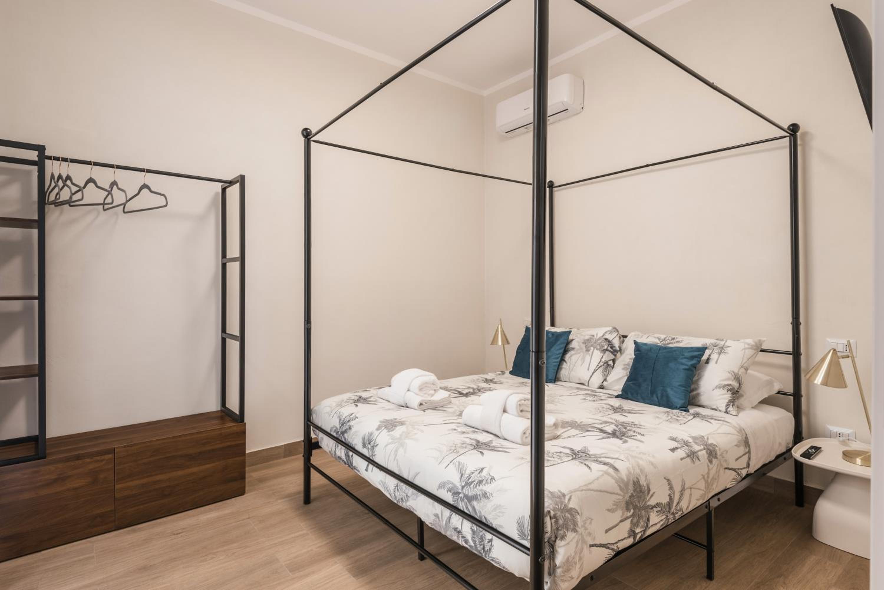 C1 Top Class Apartments, 2 camere delux, max 6 persone distante 15 minuti a piedi da Fontana di Trevi