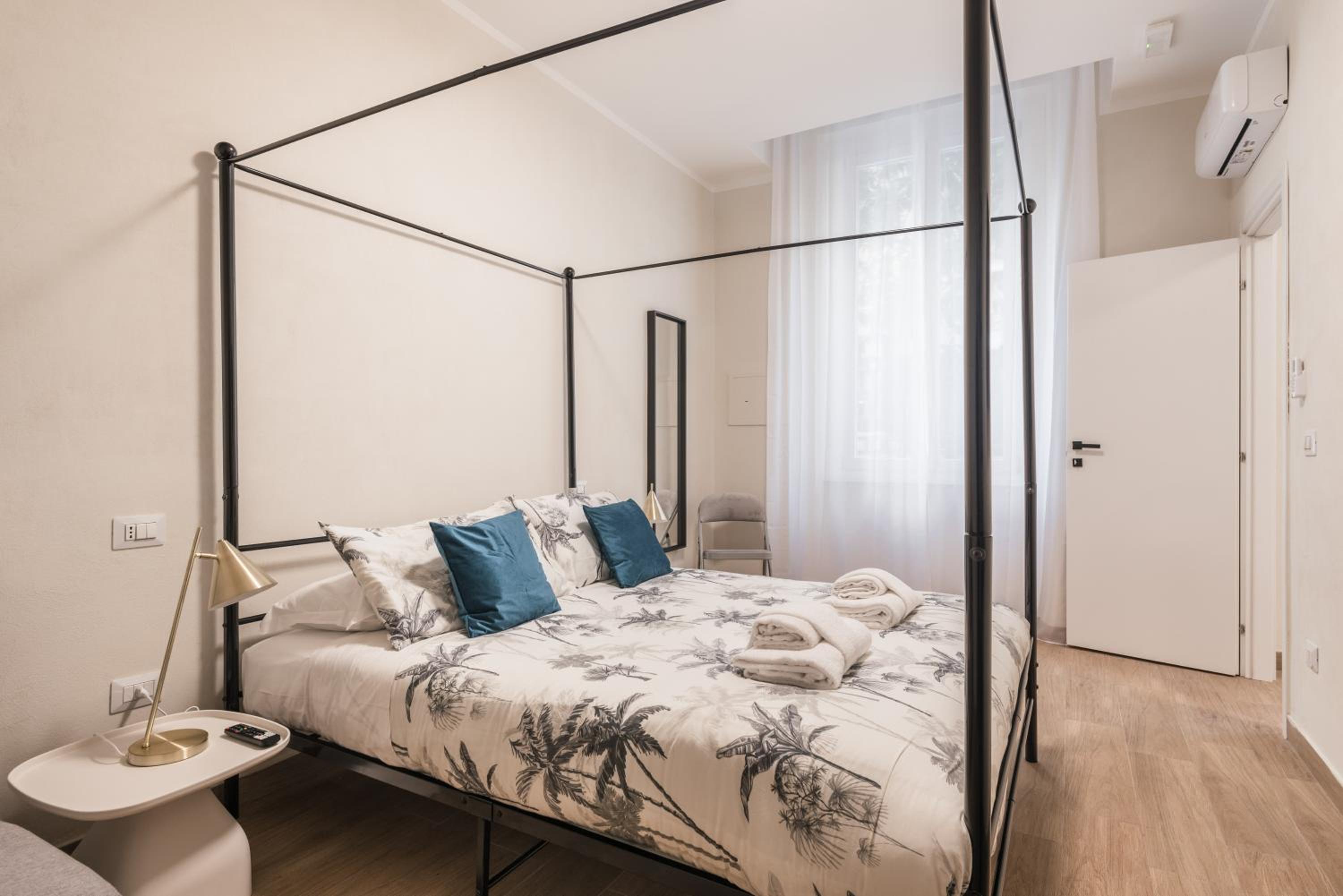 C1 Top Class Apartments, 2 camere delux, max 6 persone distante 15 minuti a piedi da Fontana di Trevi