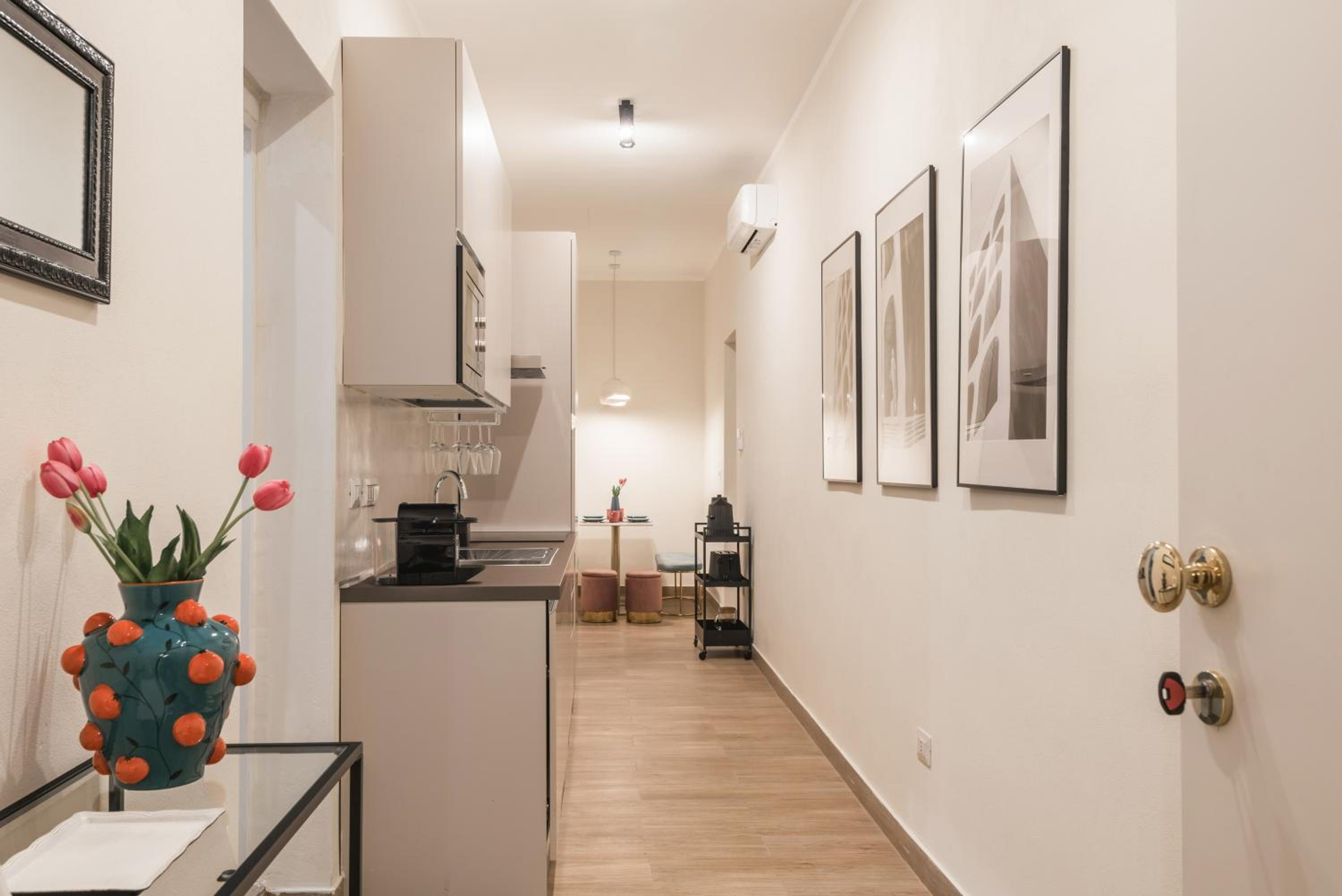 C1 Top Class Apartments, 2 camere delux, max 6 persone distante 15 minuti a piedi da Fontana di Trevi