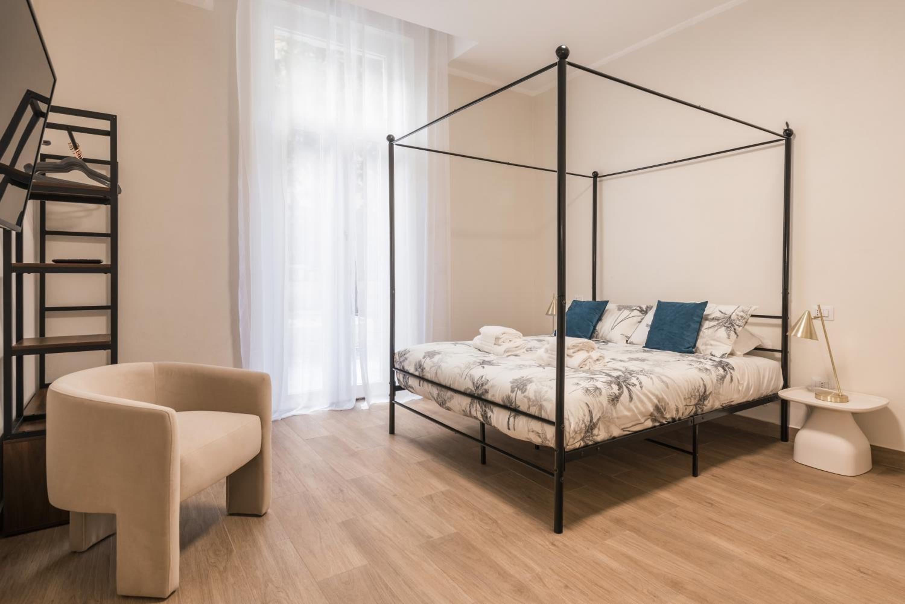 C1 Top Class Apartments, 2 camere delux, max 6 persone distante 15 minuti a piedi da Fontana di Trevi