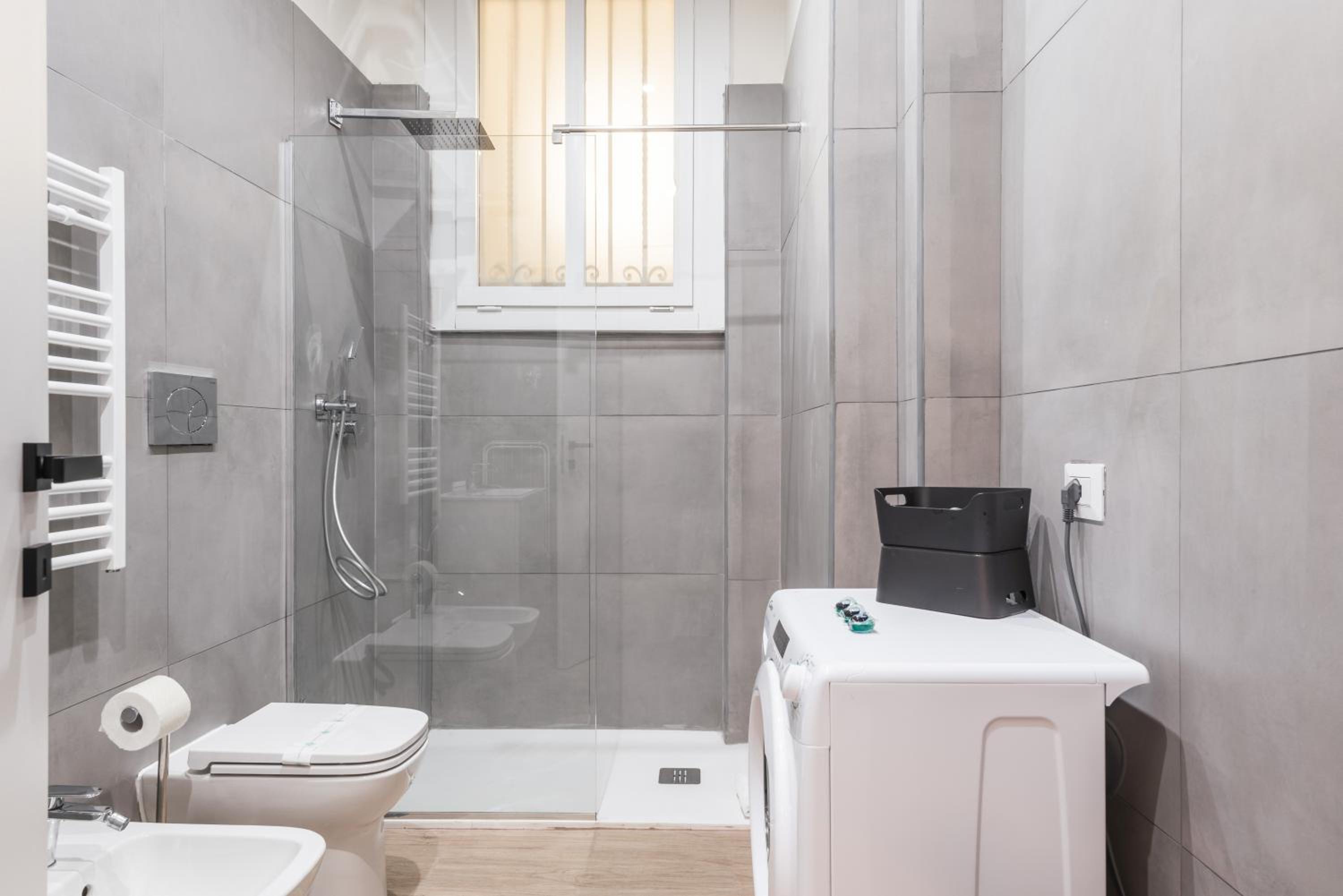 C1 Top Class Apartments, 2 camere delux, max 6 persone distante 15 minuti a piedi da Fontana di Trevi