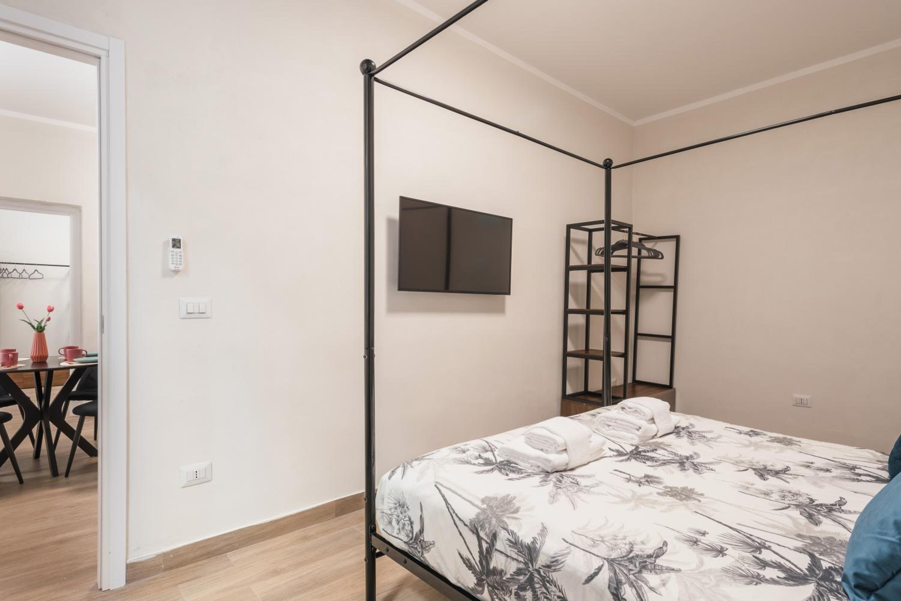 C1 Top Class Apartments, 2 camere delux, max 6 persone distante 15 minuti a piedi da Fontana di Trevi