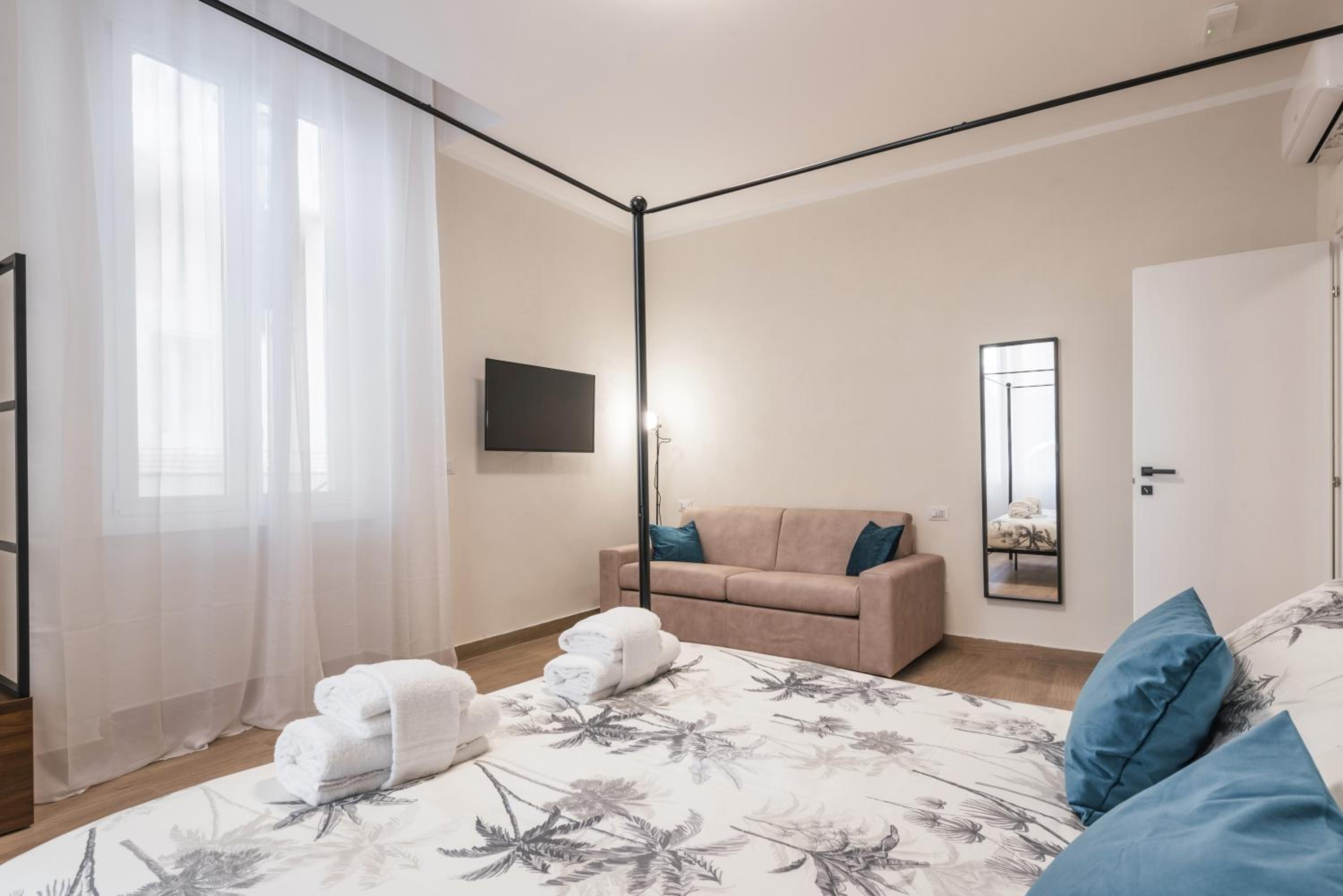 C1 Top Class Apartments, 2 camere delux, max 6 persone distante 15 minuti a piedi da Fontana di Trevi