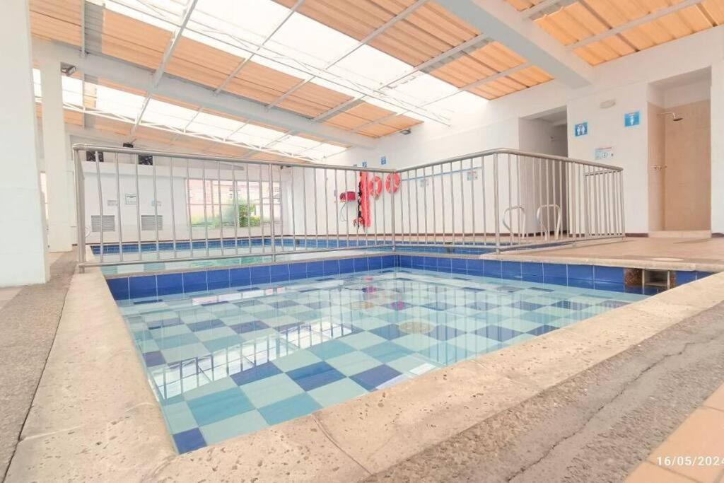 Acogedor Apartamento en zona residencial con vista a la ciudad Wi-Fi 350 Mbps