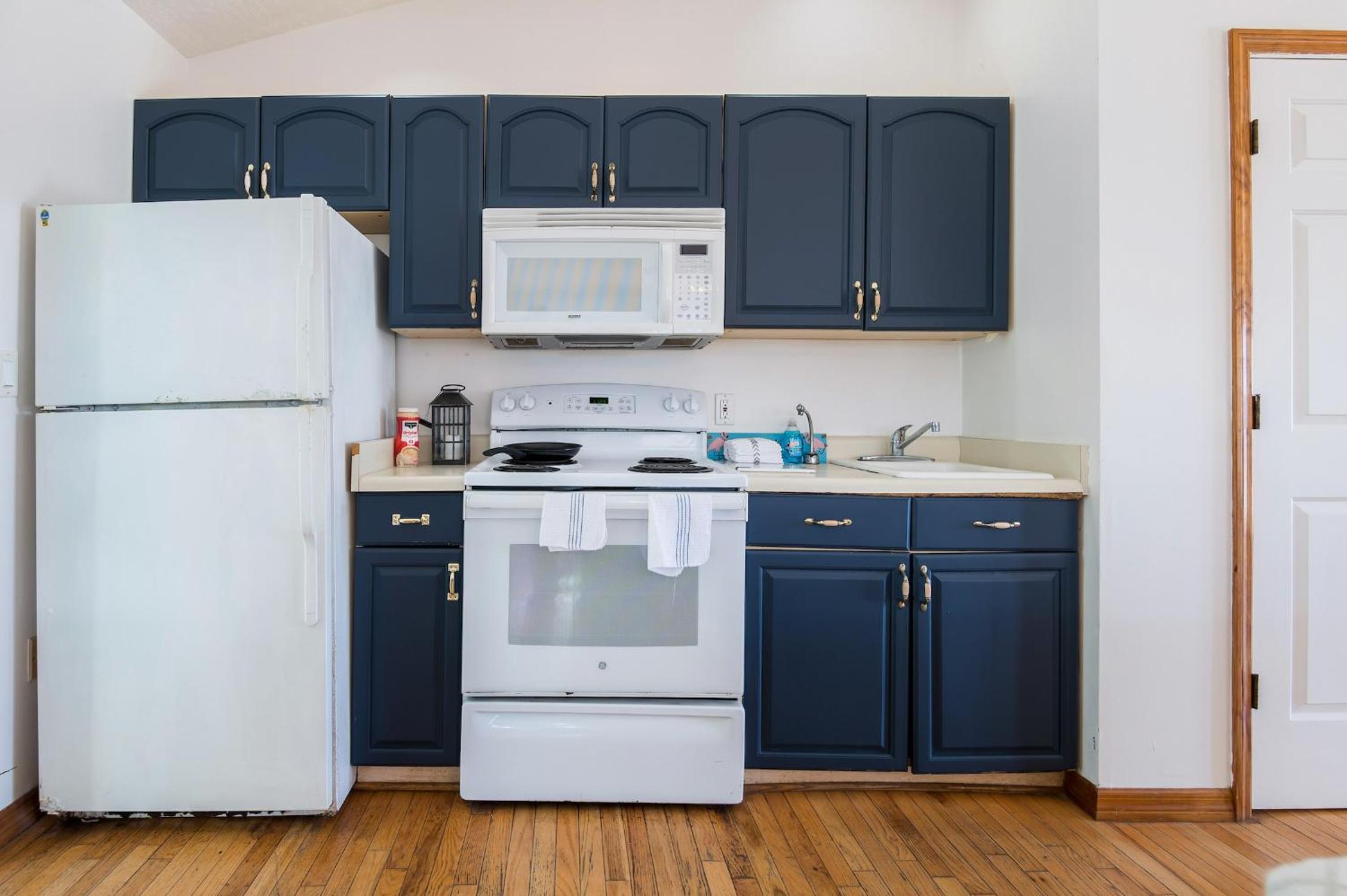 Coastal 2BR Condo With Direct Beach Access