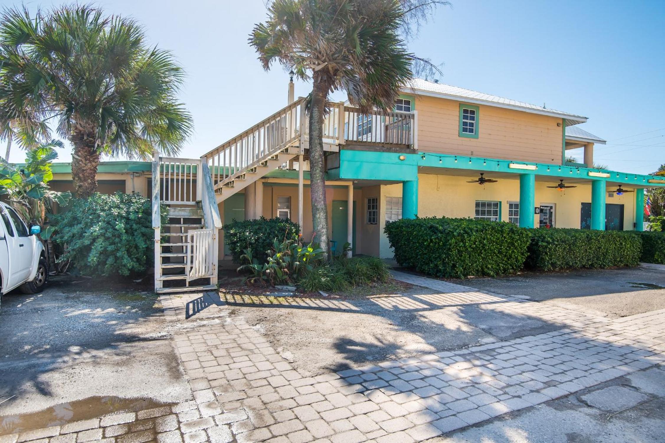 Coastal 2BR Condo With Direct Beach Access