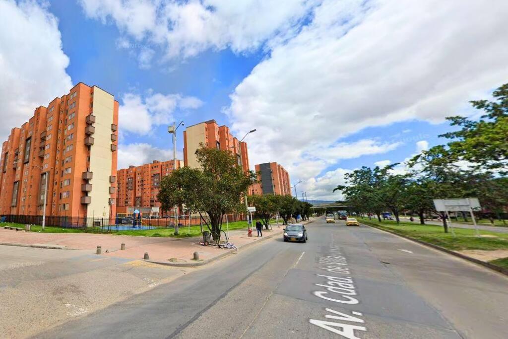 Acogedor Apartamento en zona residencial con vista a la ciudad Wi-Fi 350 Mbps