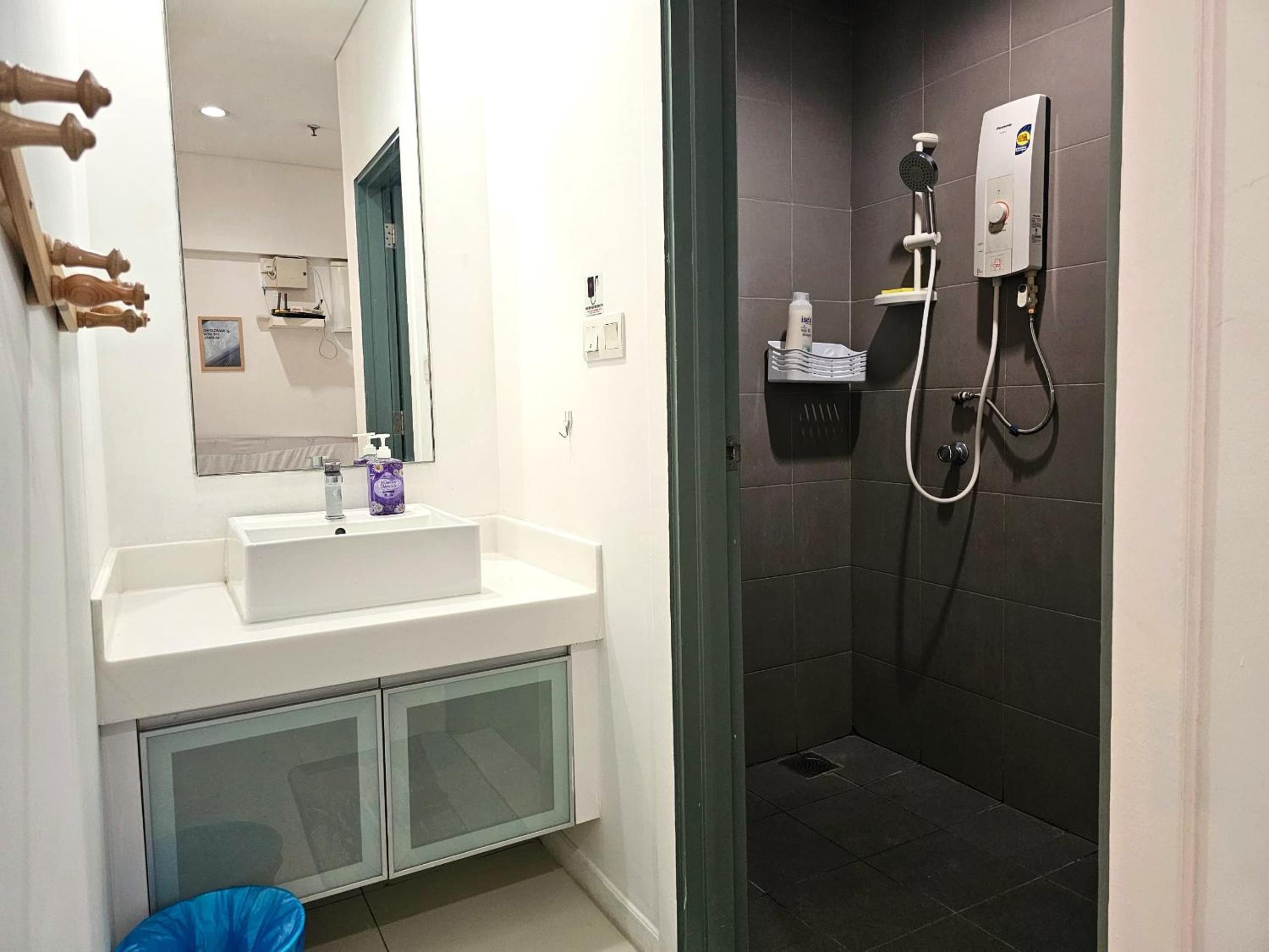 Mercu Summer Suites By C