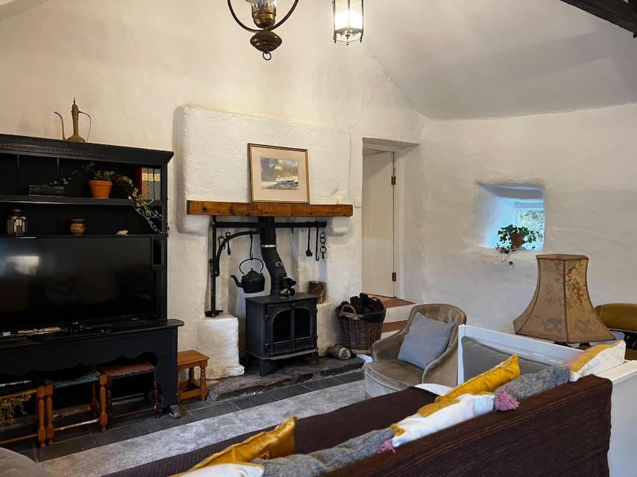 Letterkenny Vacations - Private Thatched Cottage - with views - Property Image 6