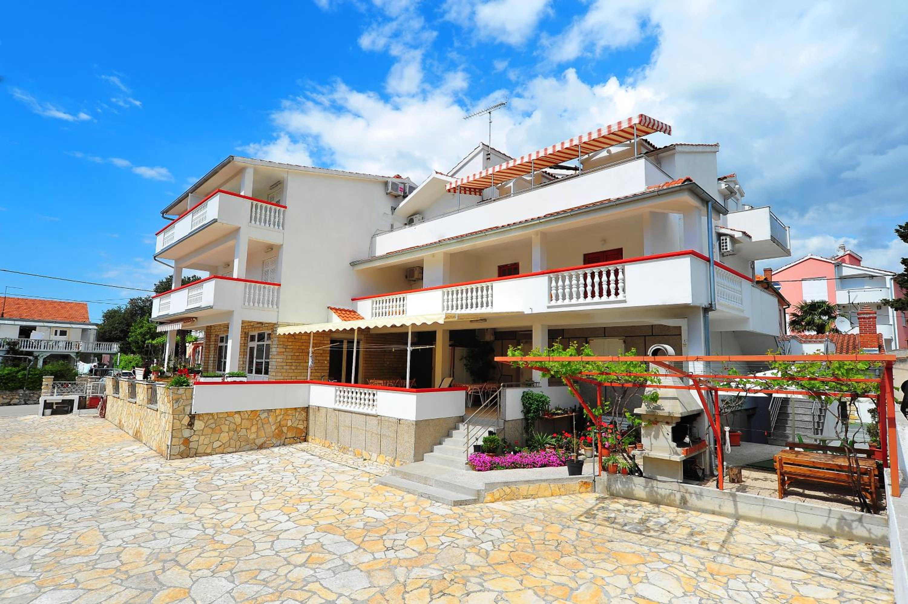 Apartments Rasin