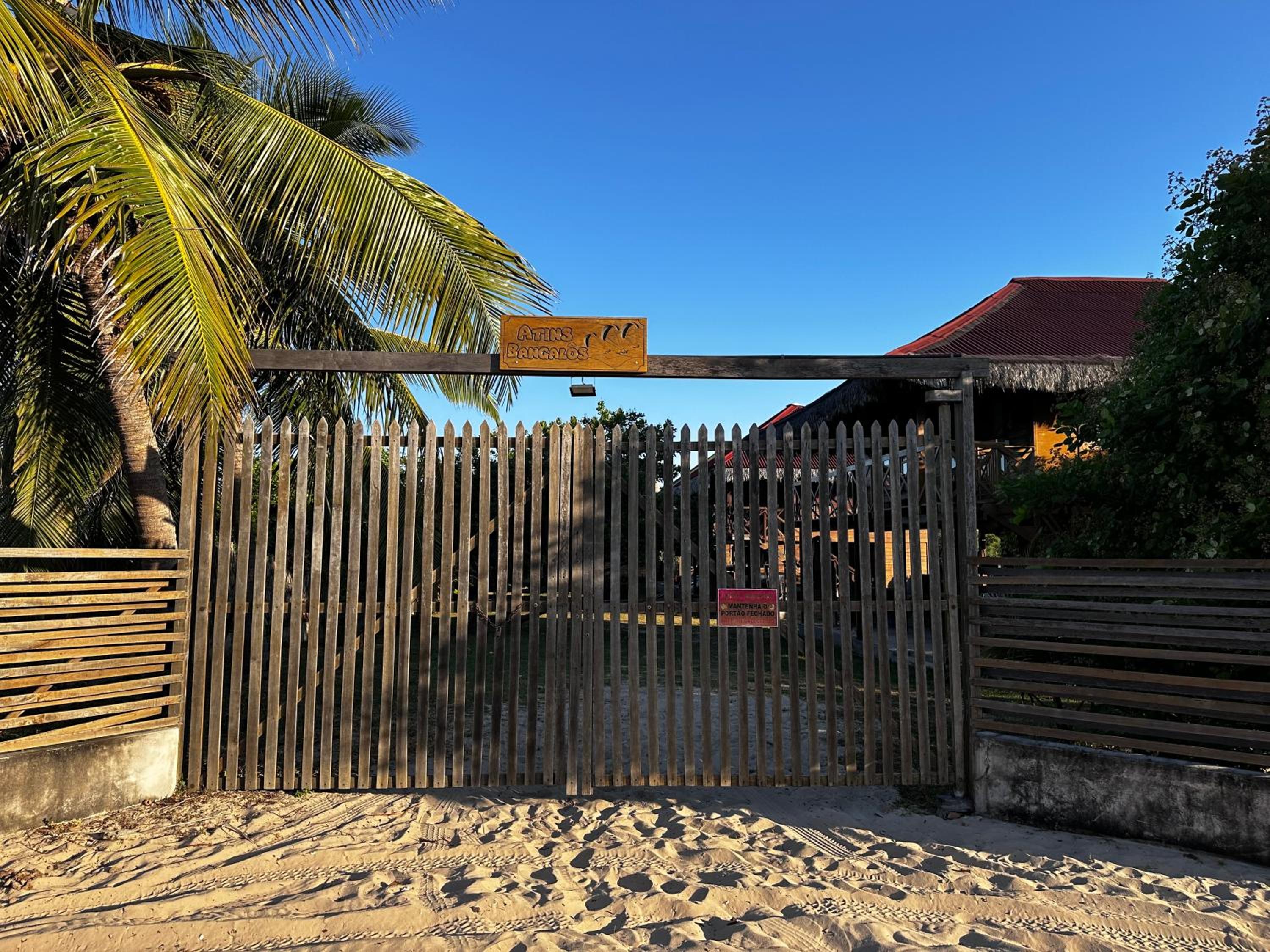 Atins Bangalôs Pé na Areia