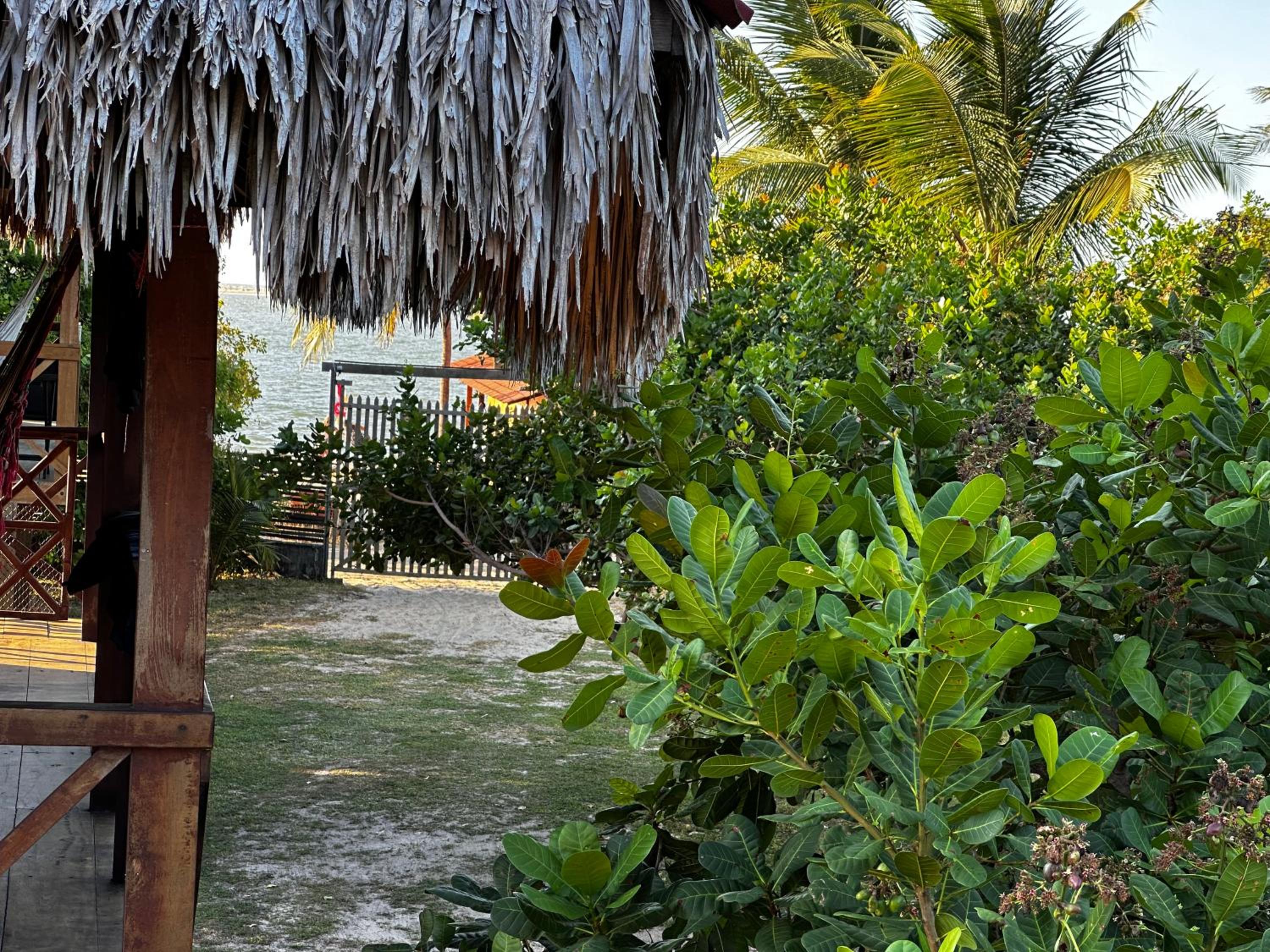 Atins Bangalôs Pé na Areia