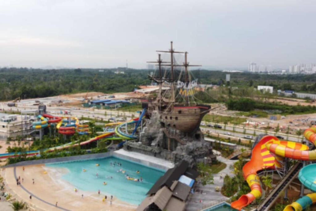 Splashmania Gamuda Cove Homestay KLIA Dengkil photo 2