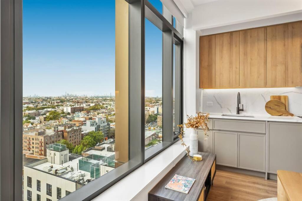 Posh Studio with Luxe Amenities in Prime Location! view 4